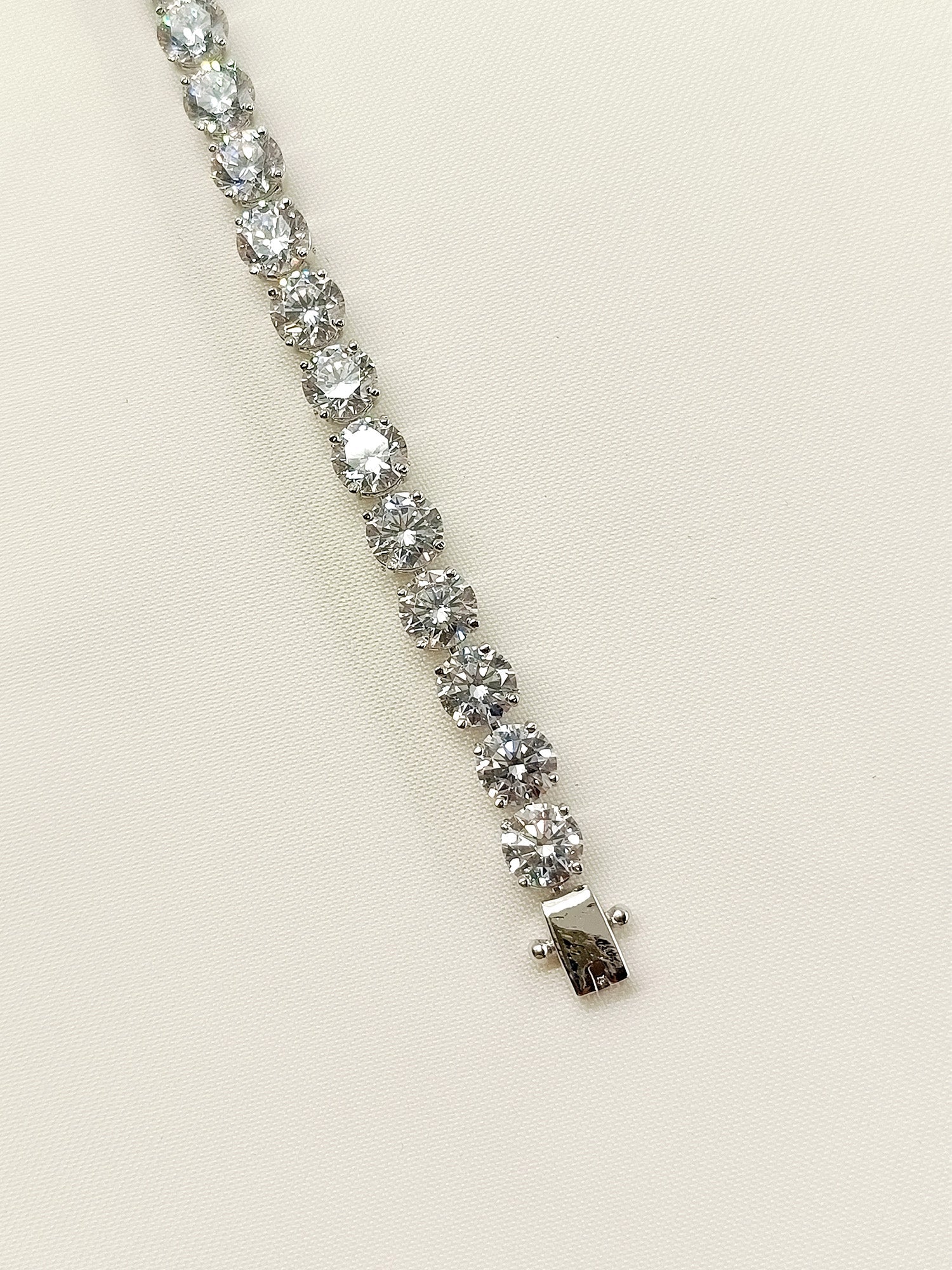 Lalita 92.5 Silver Swarovski Stone Bracelet - qivii