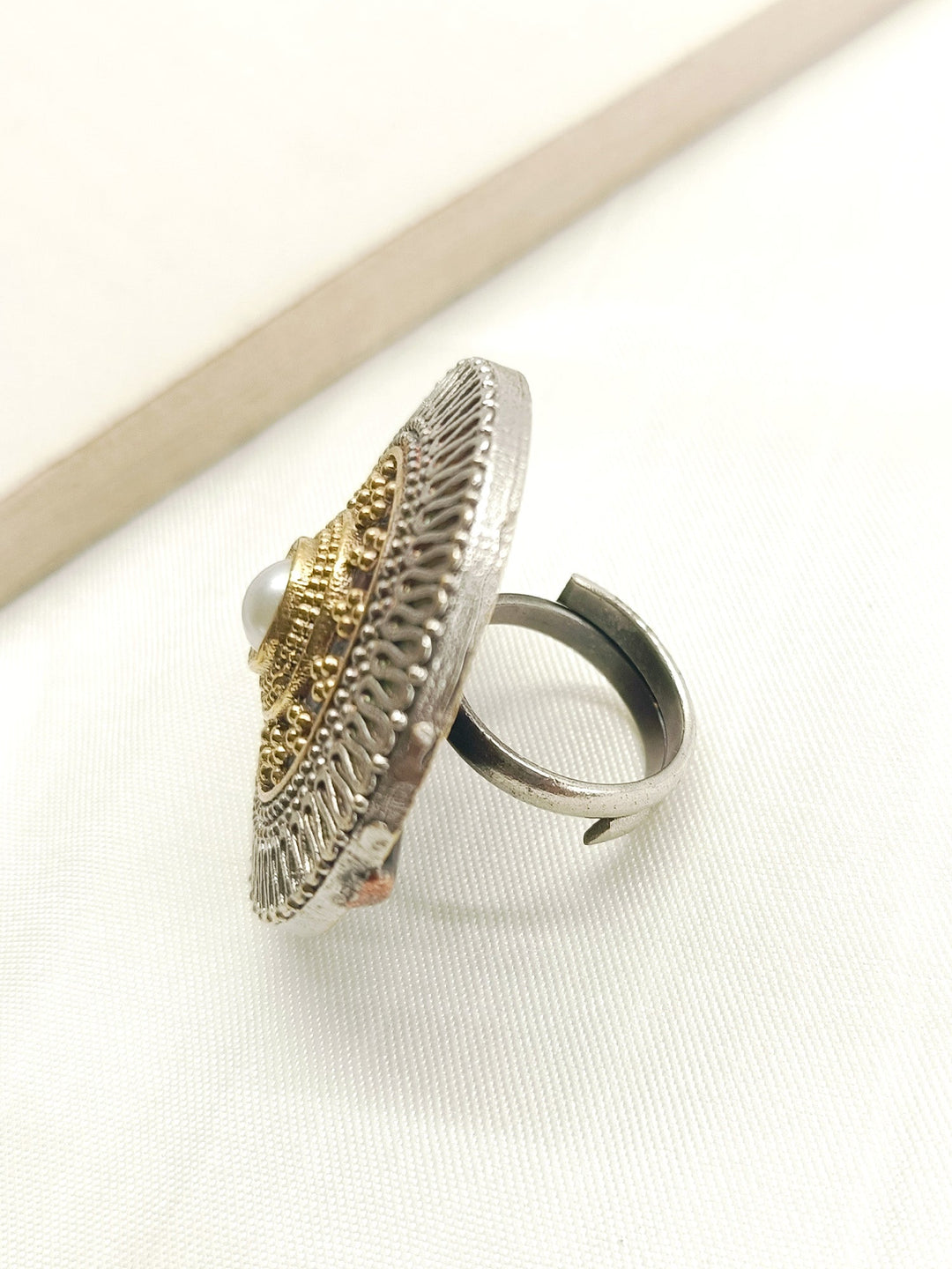 Iraya White Oxidized Finger Ring