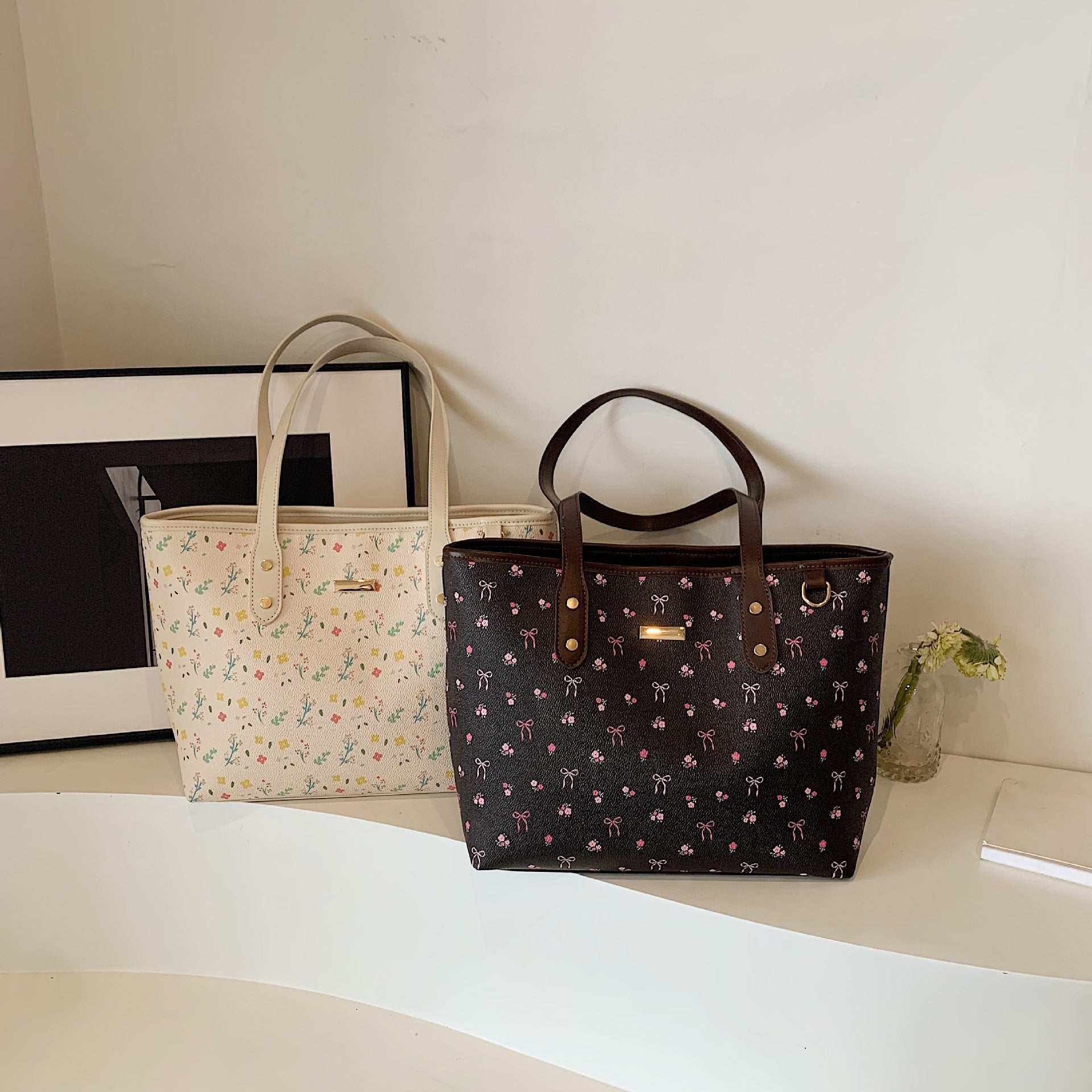 Women‘s Large Capacity Floral Tote Bag | Fashionable & Versatile Daily Commuter Shoulder Bag