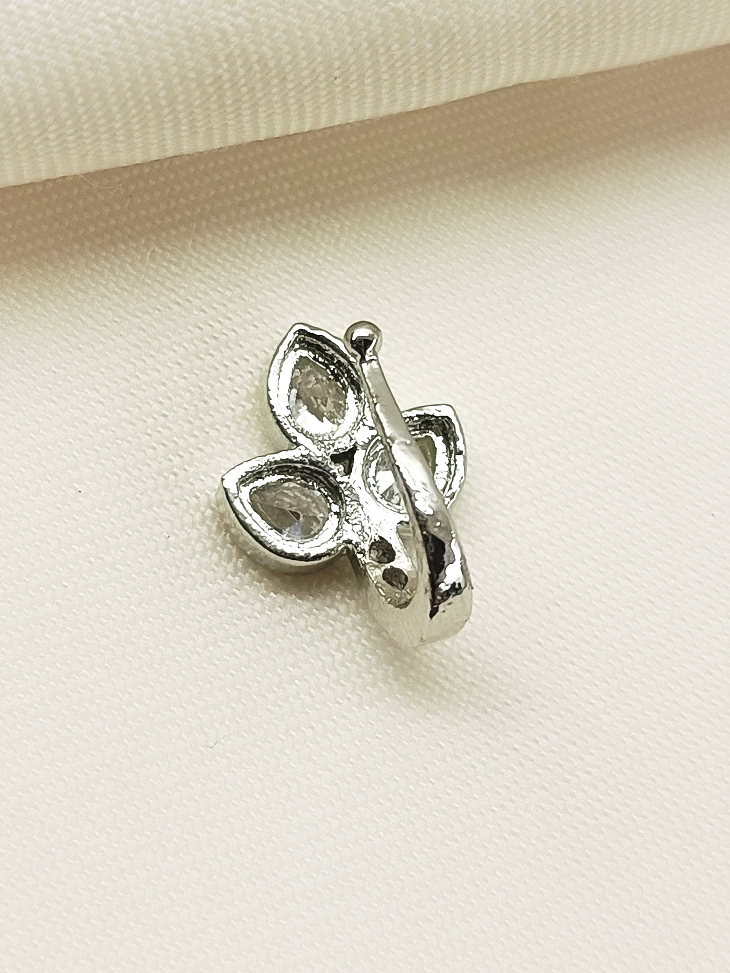 Aza Silver American Diamond Pressing Nath