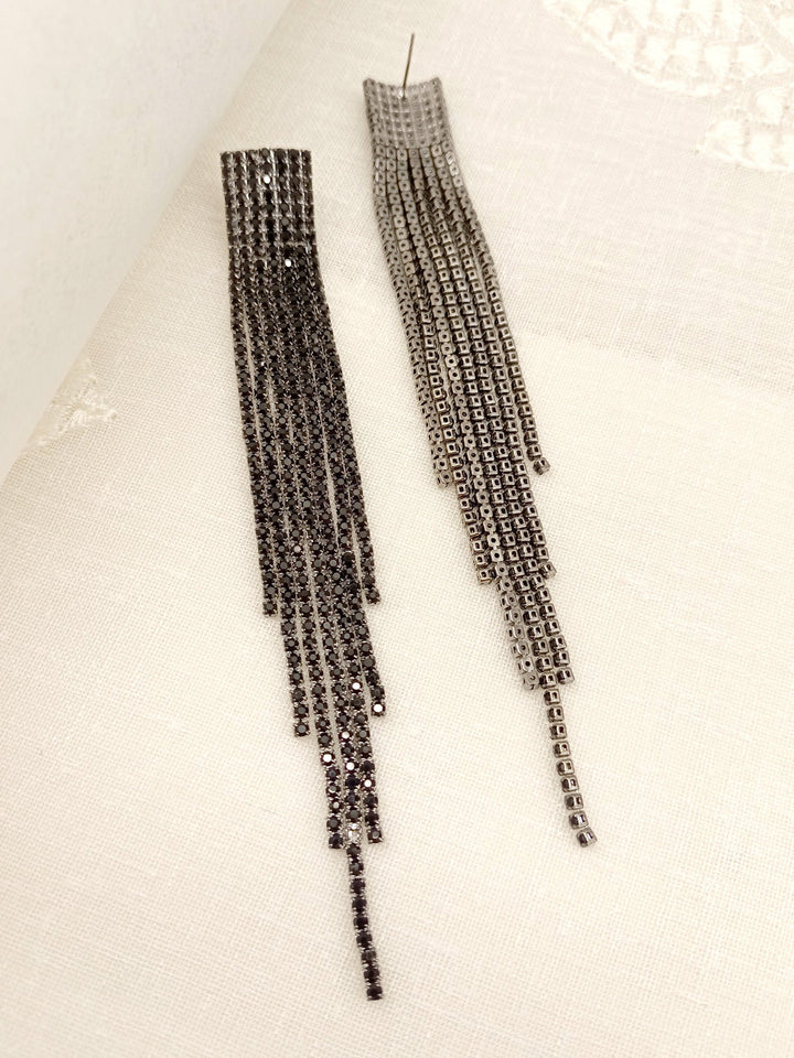 Meenakshi Black Long Western Earrings