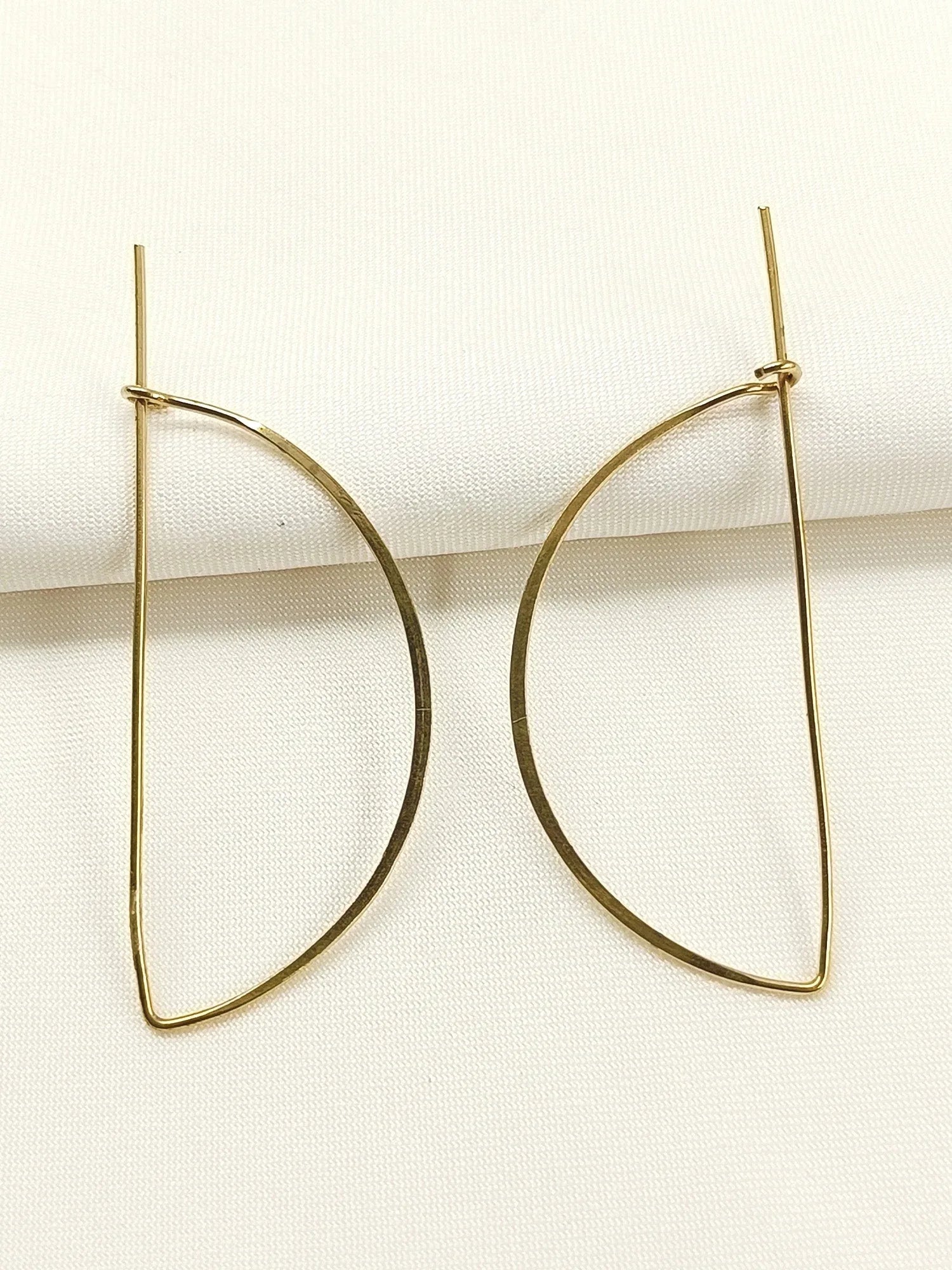 Aarvi Golden Western Earrings