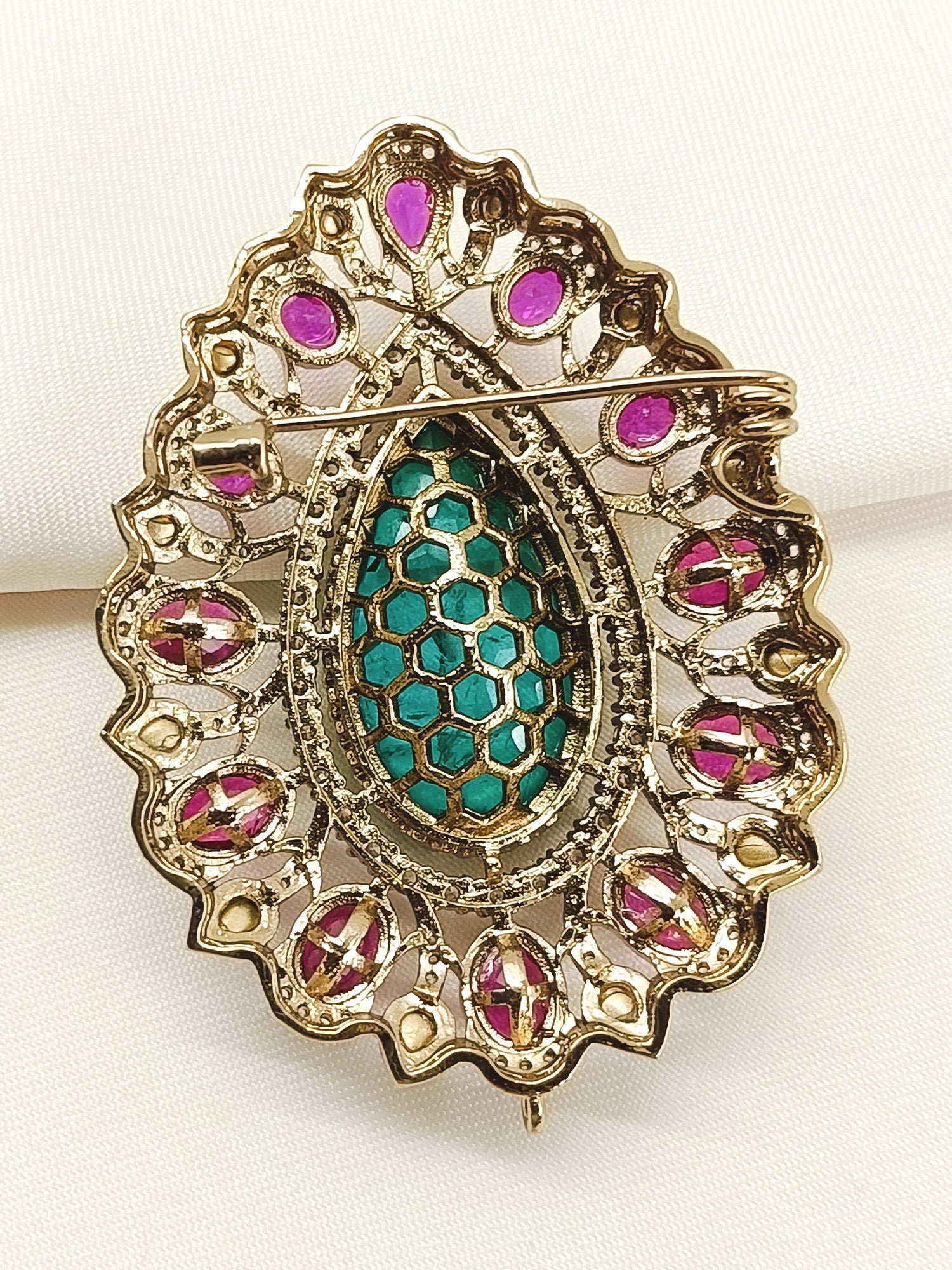 Anuruddh R&G Men's Brooch