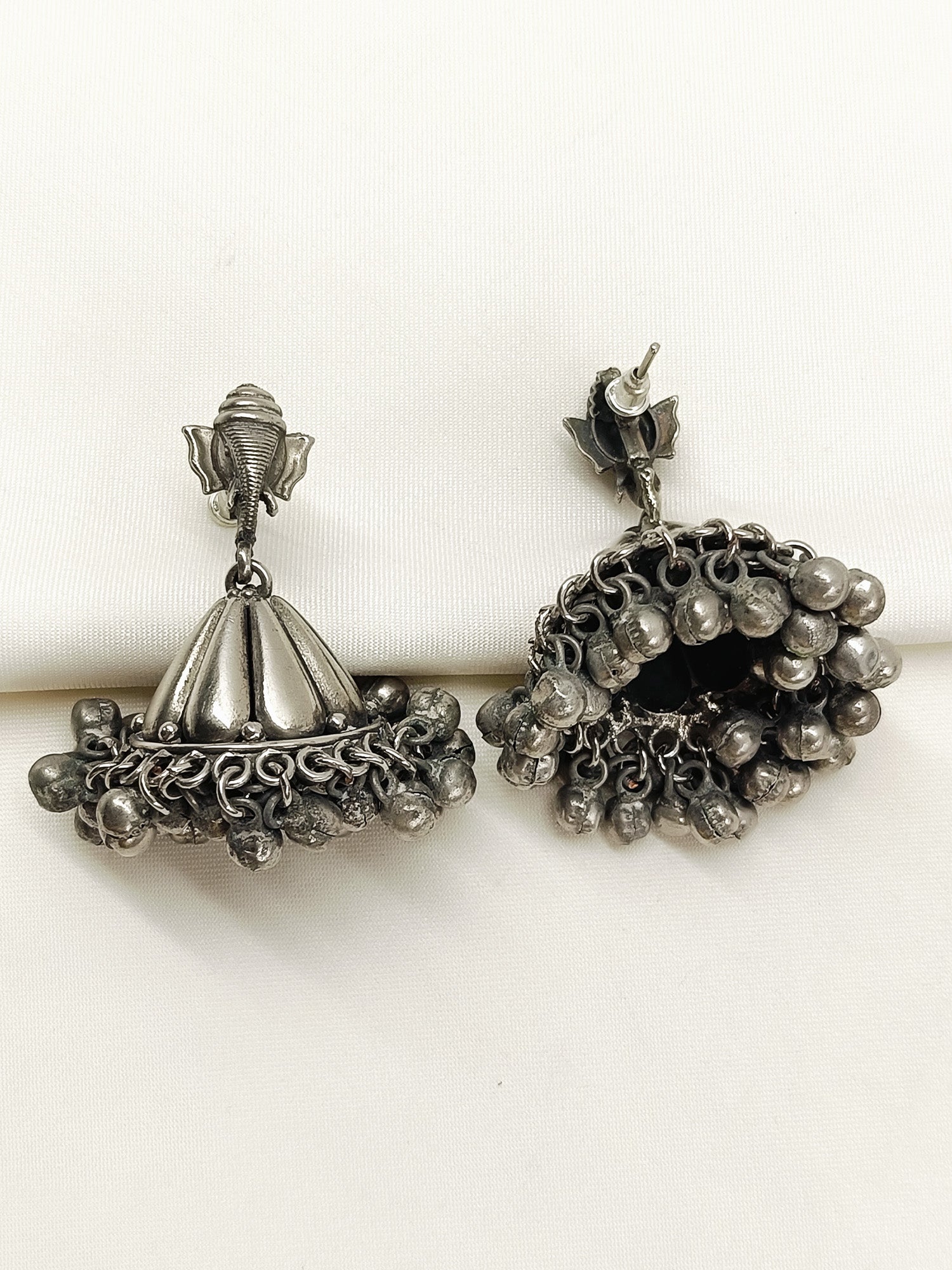 Garvita Plain Oxidized Jhumki