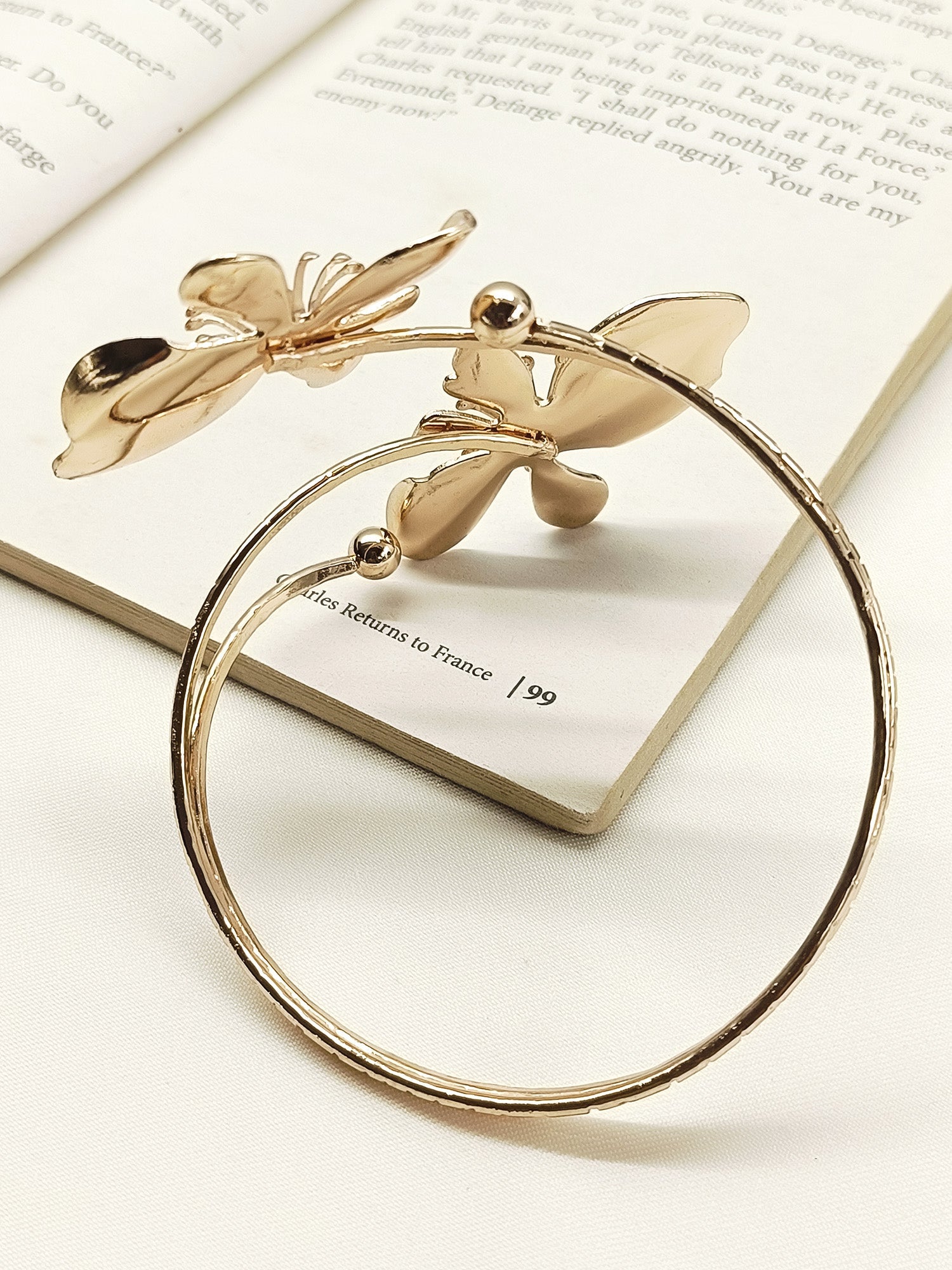 Bhavisha White Western Bracelet