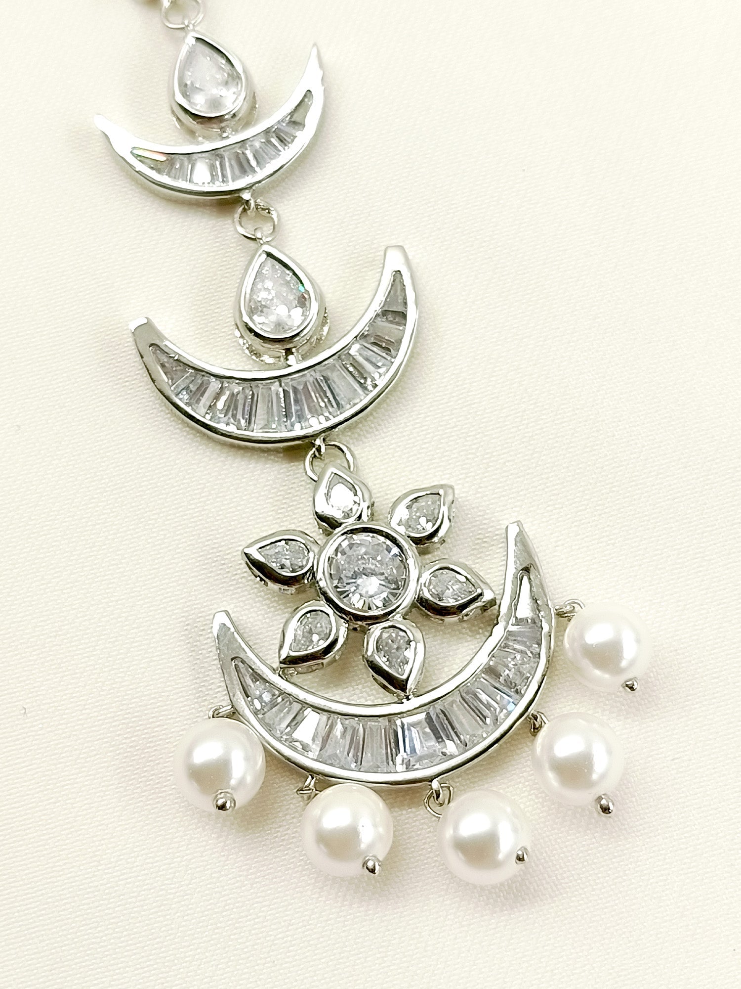 Ambala White American Diamond Teeka