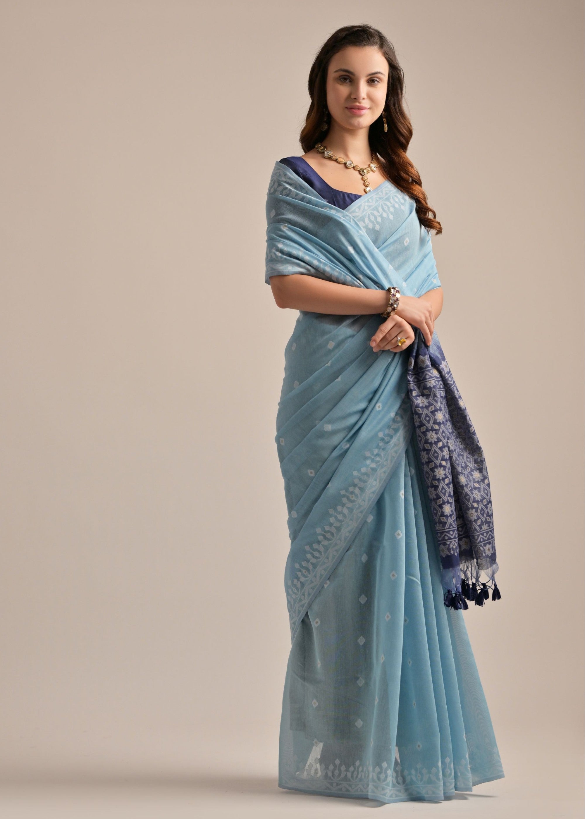 Firozi Thread Butti Lakhnawi Weaves Muga Cotton Saree With Contrast Pallu - qivii