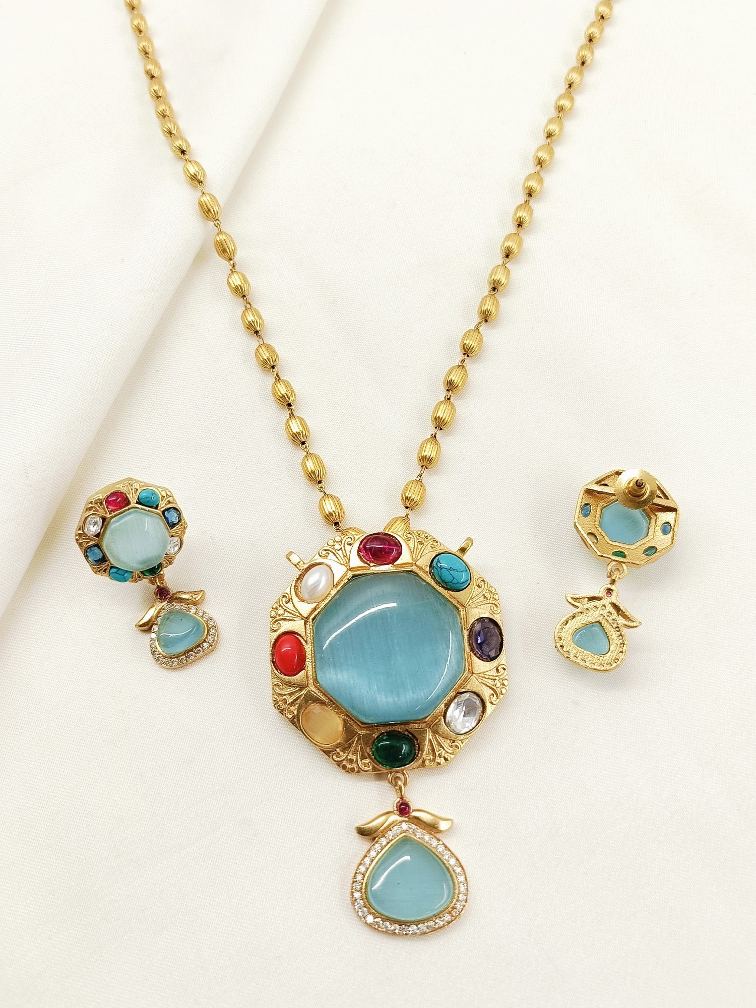 Vania Multi Colour Oxidized Pendant Set