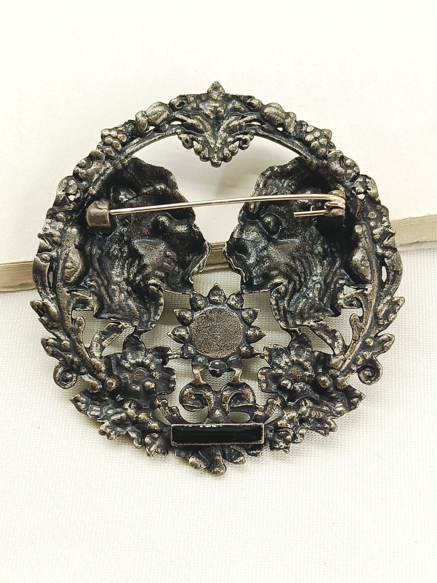 Hemansh Antique Gold Lion Men's Brooch