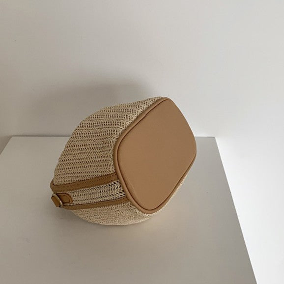 Women's Raffia Convertible Bowler — Summer Arc-Shoulder Bag with Artisan Woven Detailing