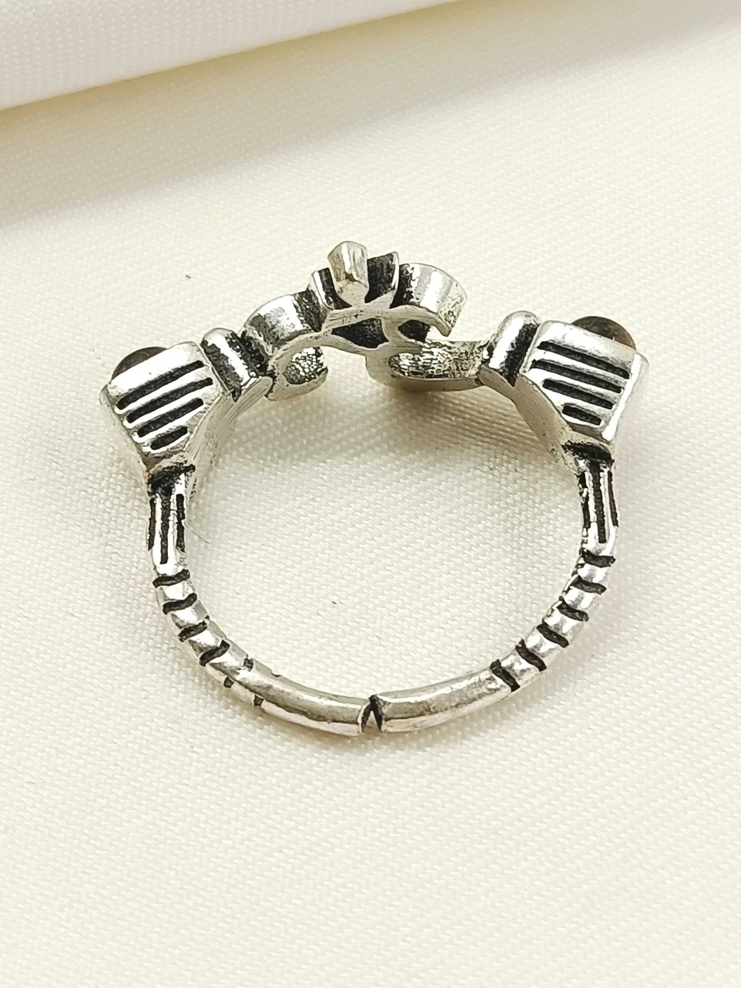 Ava Brown Western Finger Ring