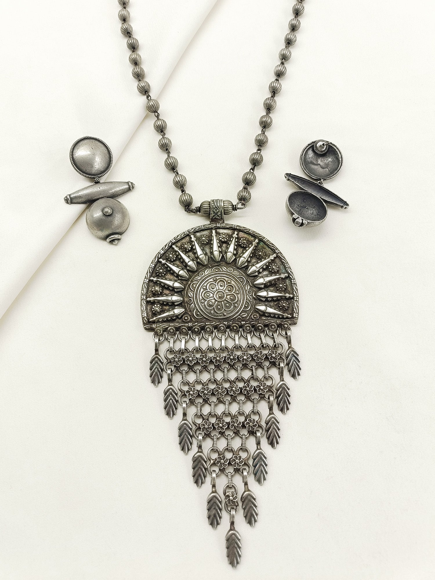 Sheesha Plain Oxidized Pendant Set