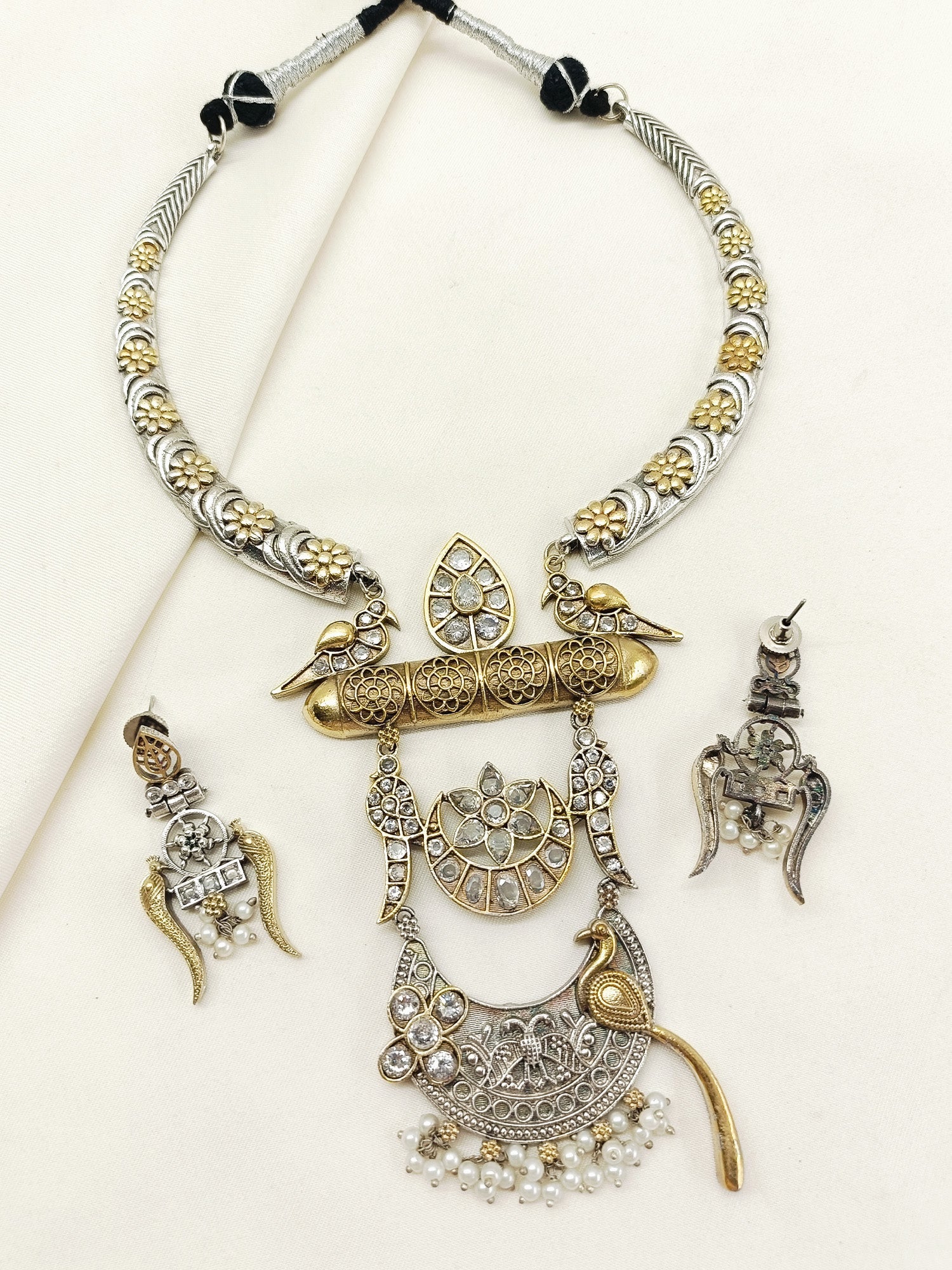 Yutika White Oxidized Hasli Styled Necklace Set