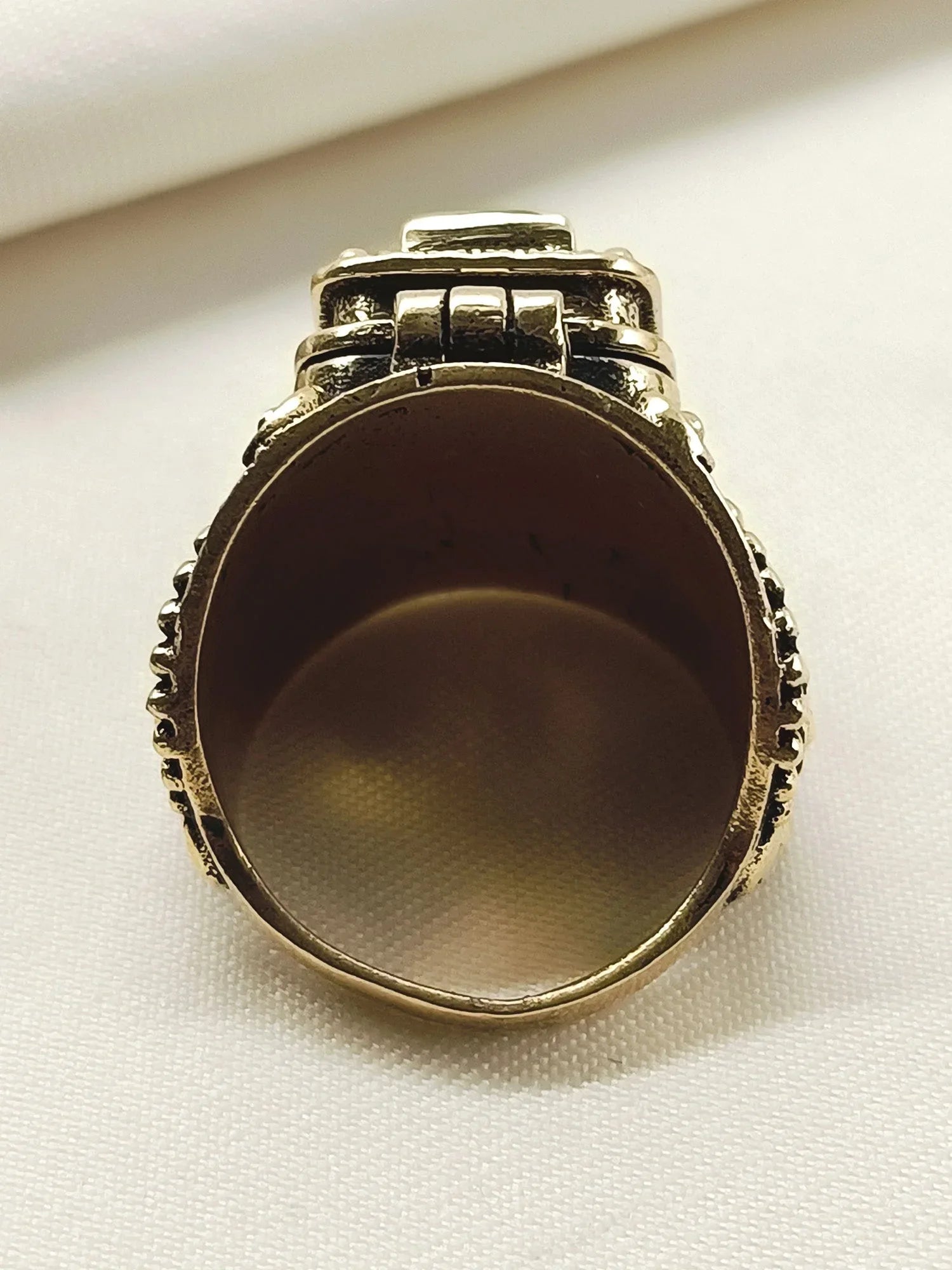 Akoya Purple Western Finger Ring
