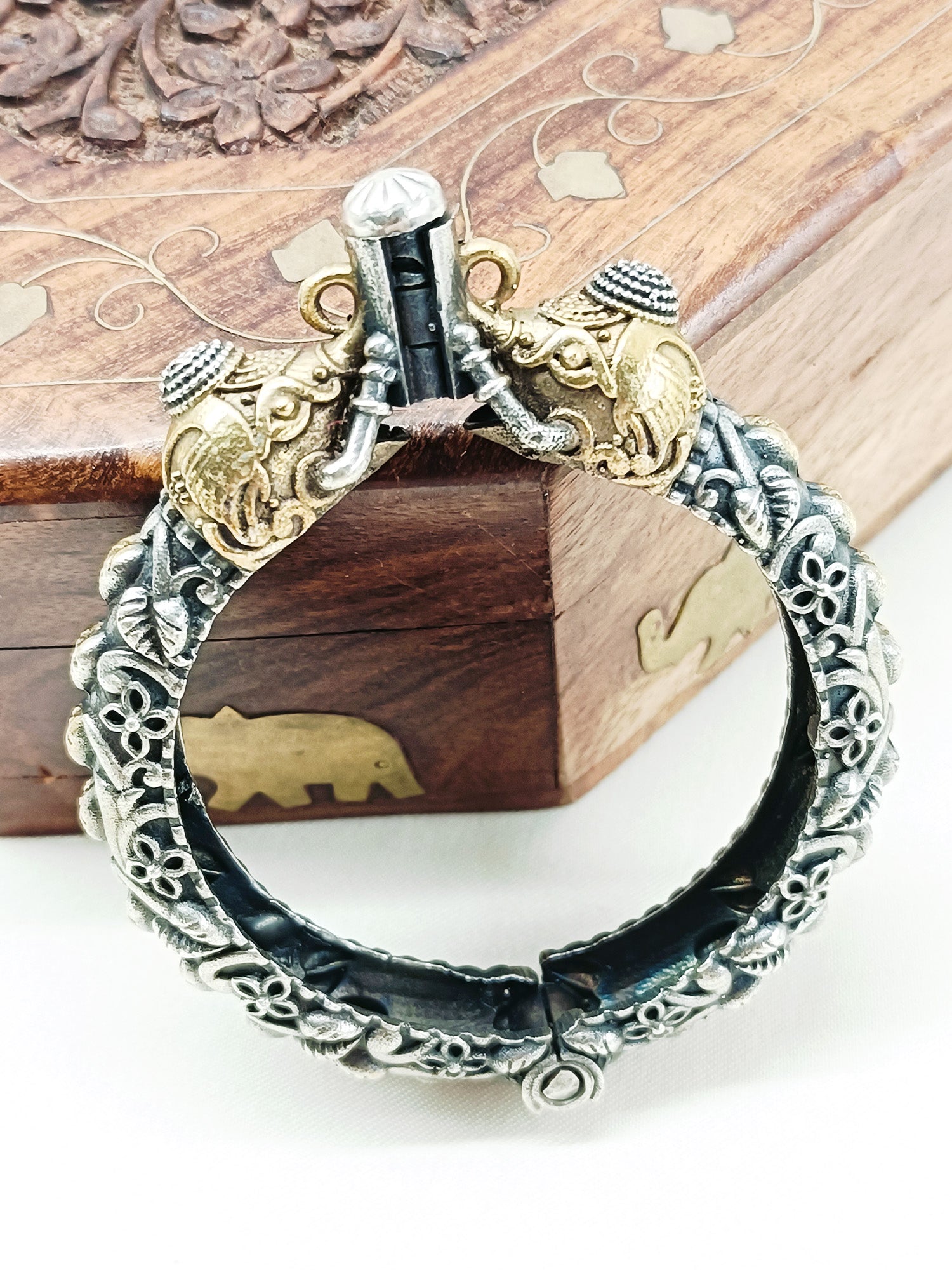 Iraja Plain Elephant Oxidized Kada