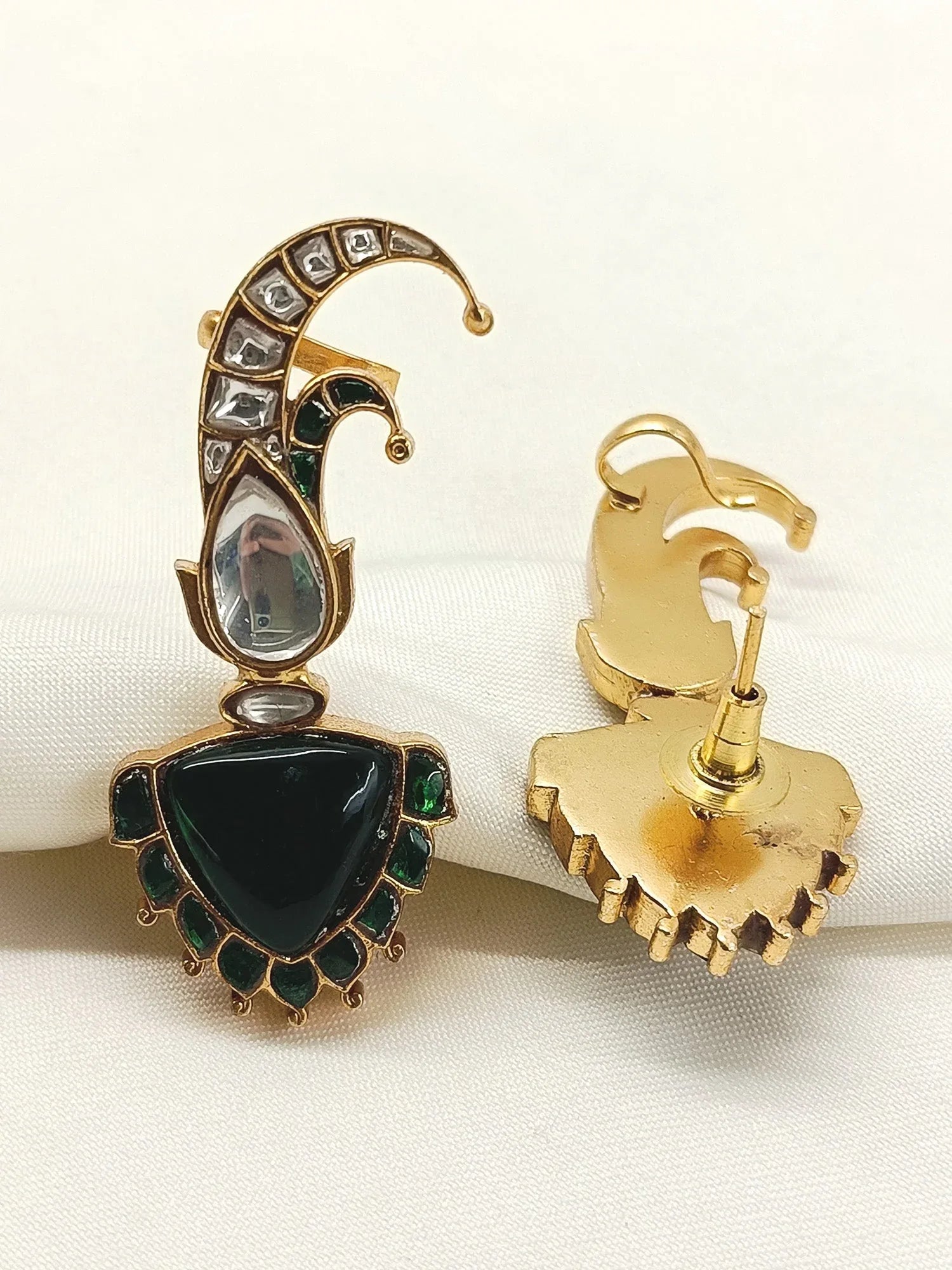 Falguni Green Kundan Earcuff