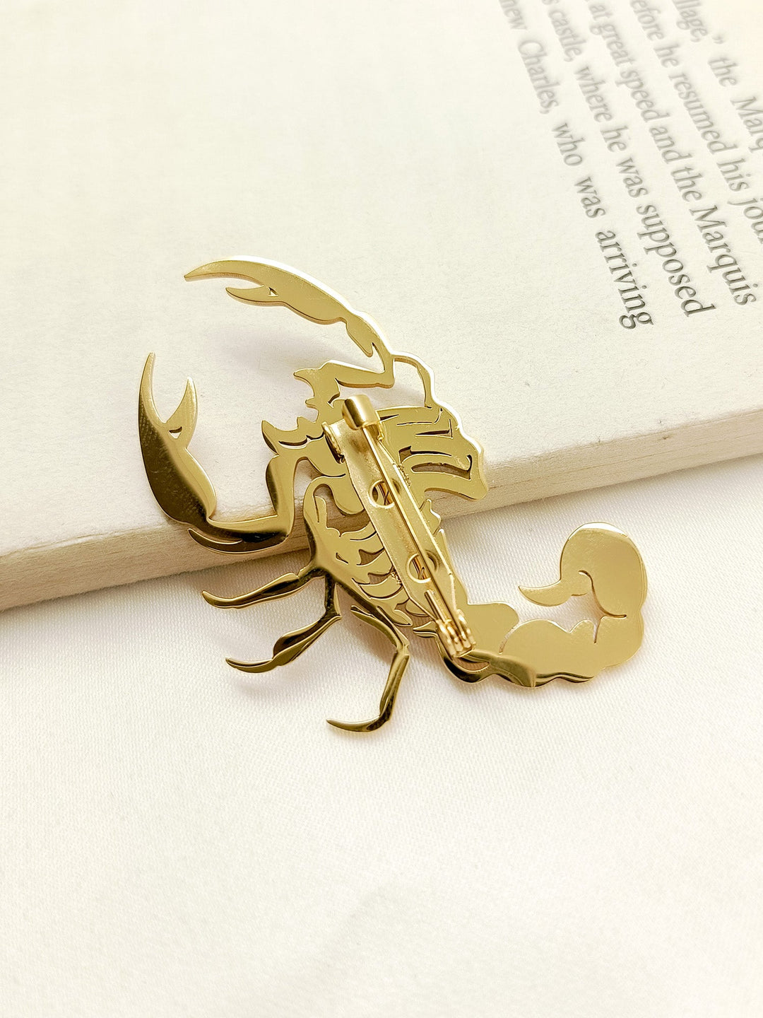 Dipali Scorpion Golden Men's Brooche