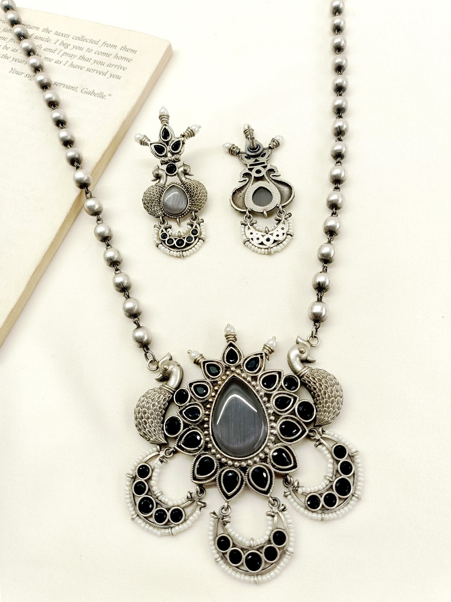 Faina Black Oxidized Necklace Set - qivii