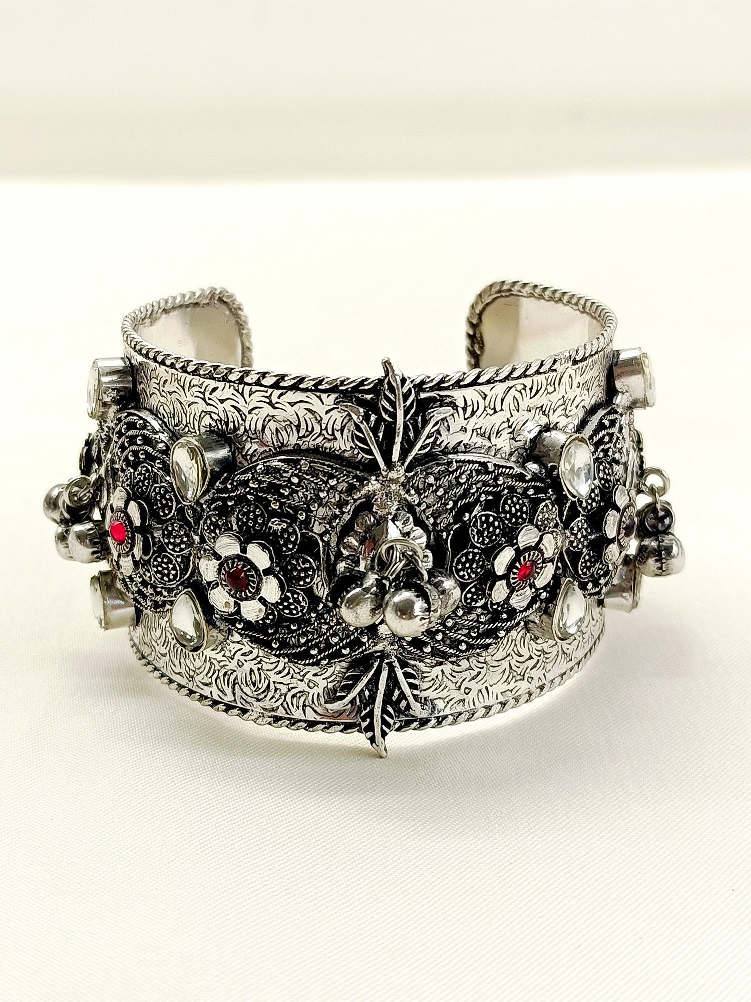 Enya R&W Oxidized Bracelet