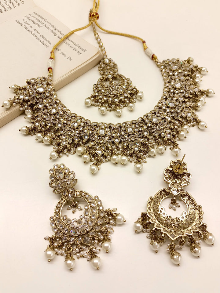 Manjulika White Polki Necklace Set