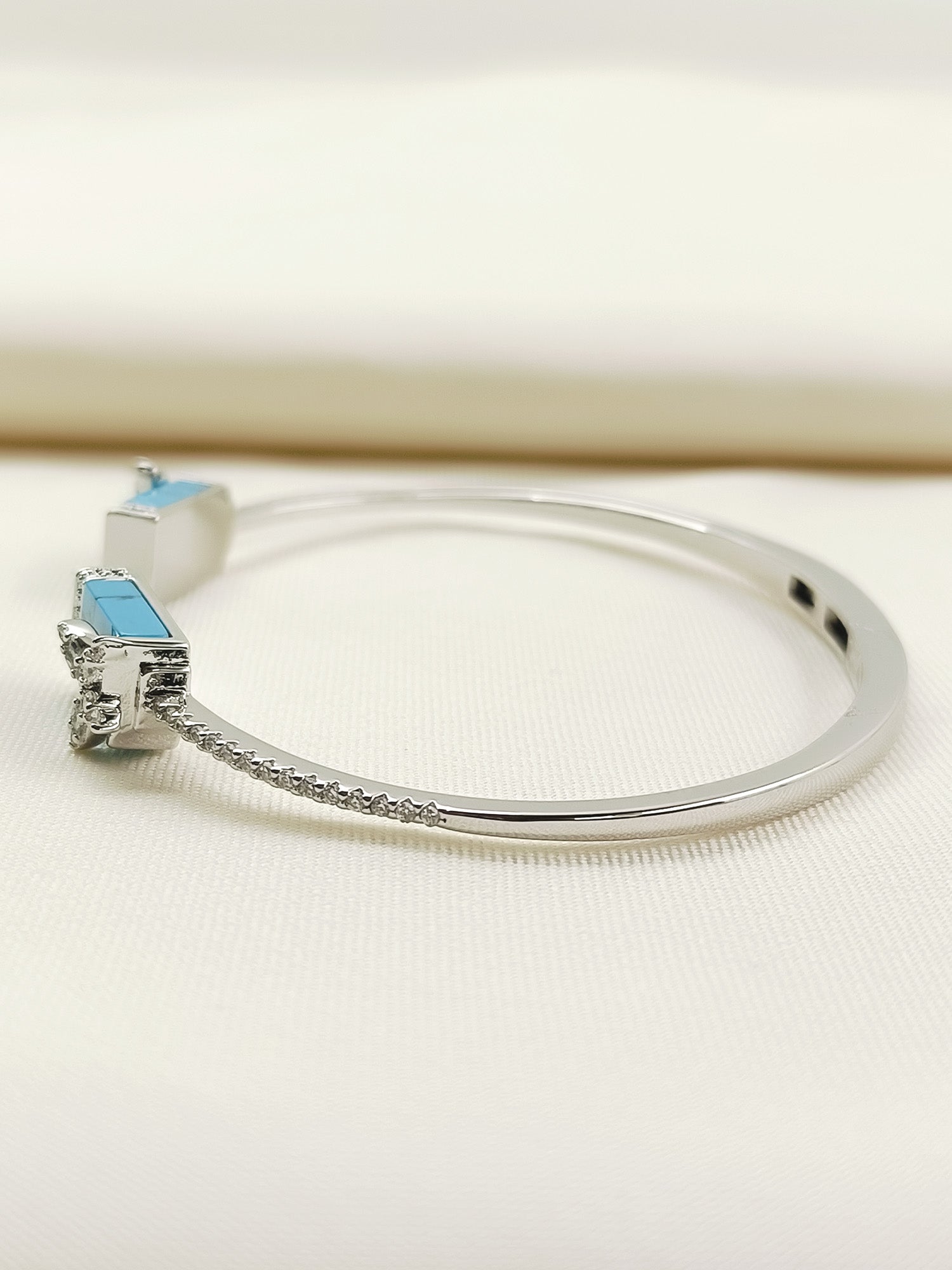 Avanya Firozi American Diamond Bracelet