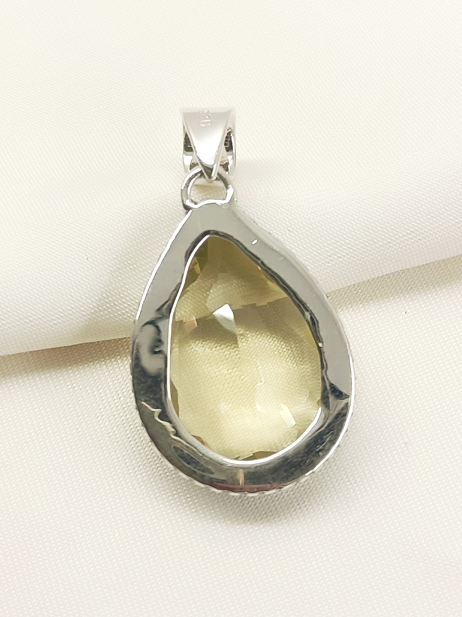 Nilam Yellow 92.5 Silver Citrine Stone Pendal