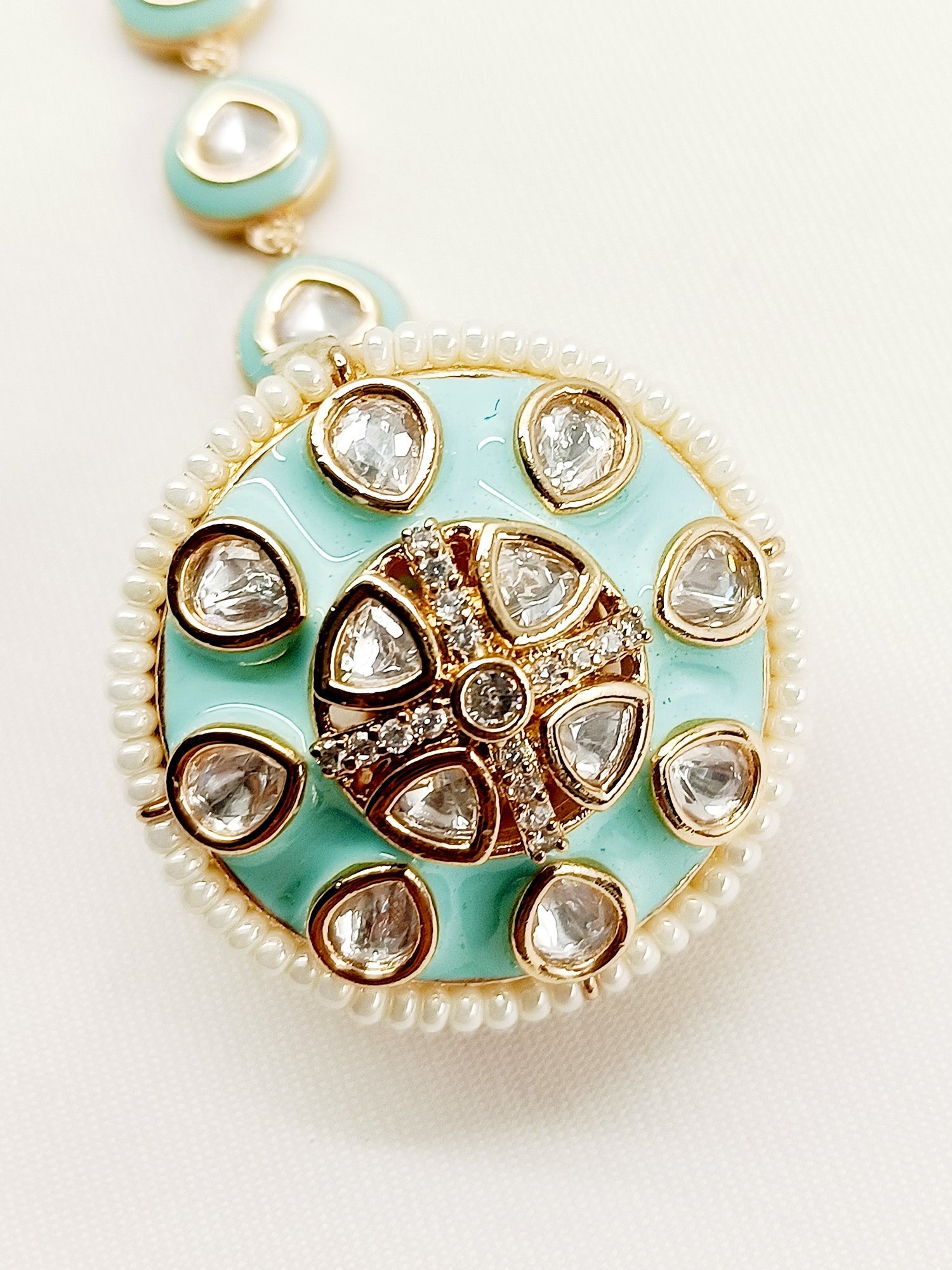 Helly Firozi Kundan Borla