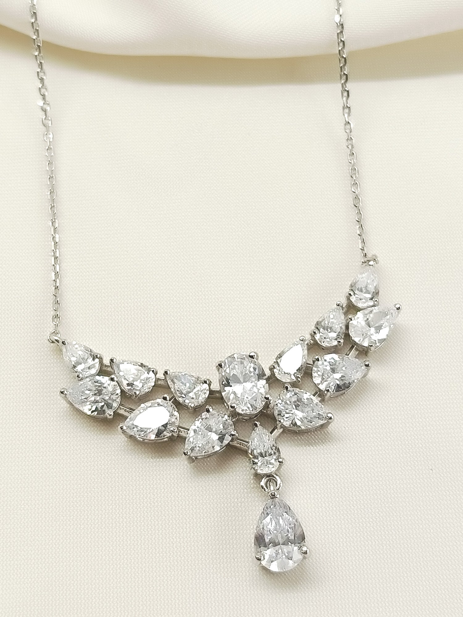 Phaani 92.5 Silver Swarovski Stone Pendal