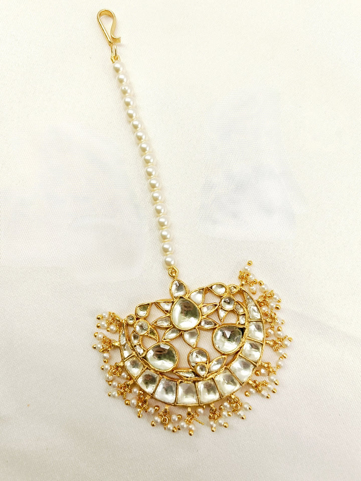 Maira White Gold Plated Kundan Teeka