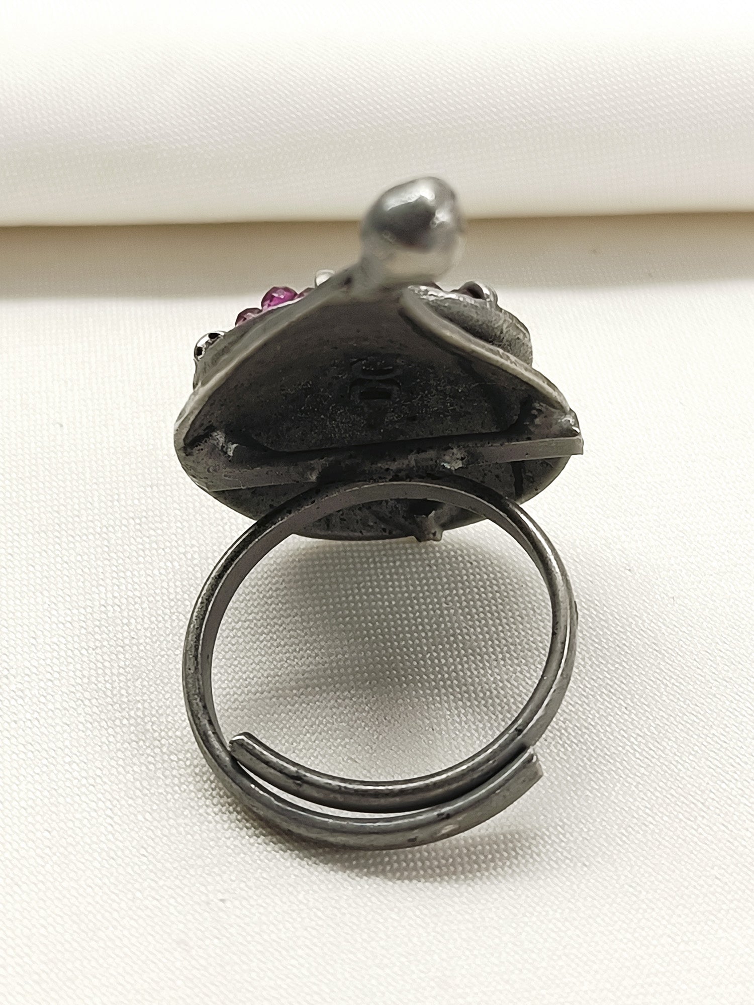 Neysa R&G Oxidized Finger Ring