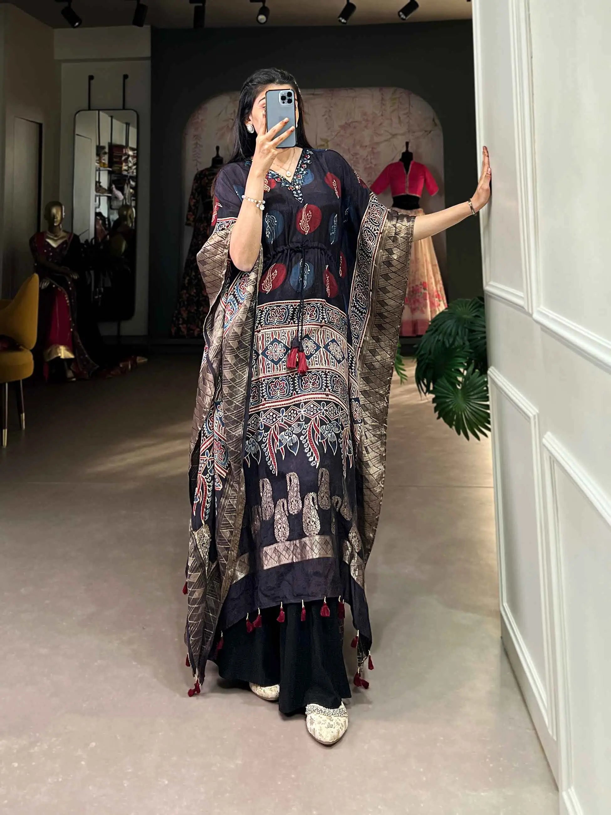 Black Real Mirror And Hand Work With Zari Border Kaftan - qivii