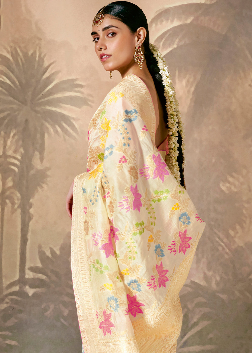 Cream White Munga Silk Saree with Zari work & Woven with Resham in Floral Motifs