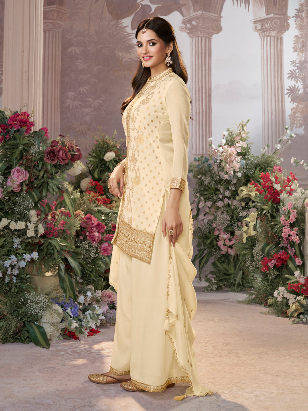Off White Chinon Kurta Set with Heavy Jacquard Work Paired with Chinon Dupatta with Embroidered Work