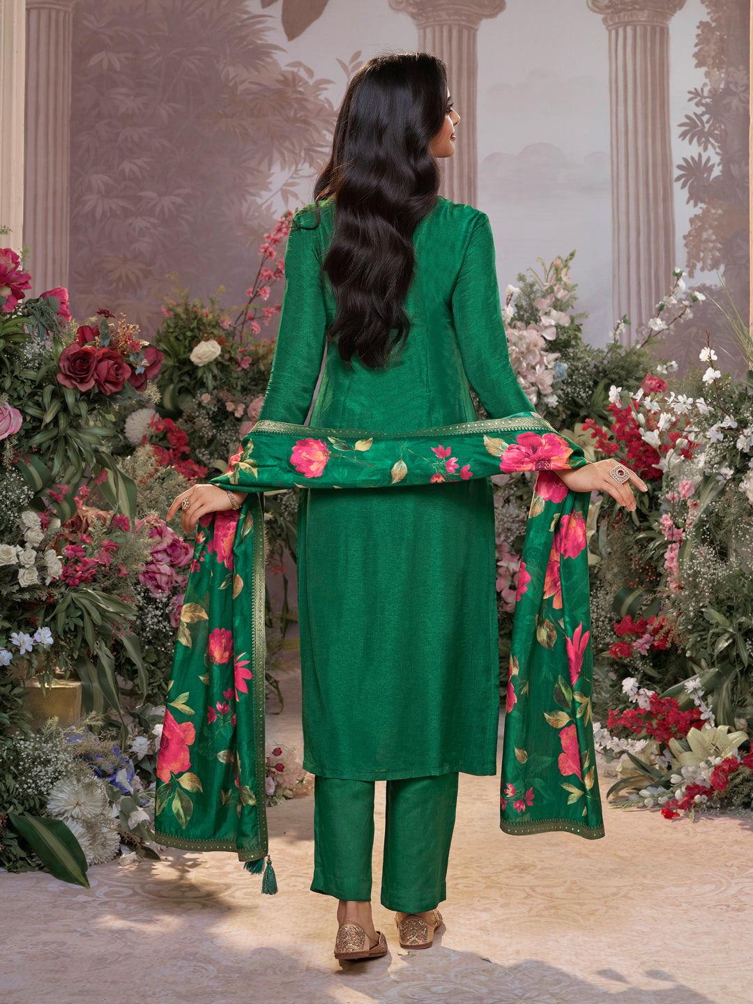 Green Dola Silk Kurta Set with Jacquard Work, Paired with a Dola Silk Digital Printed Dupatta