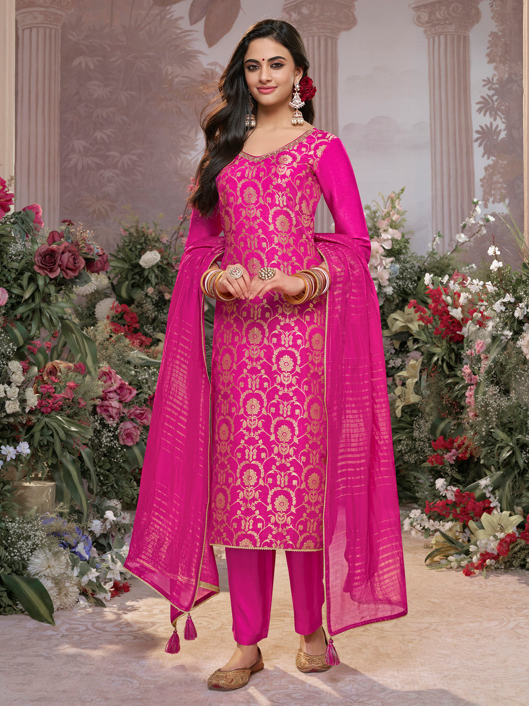 Pink Chinon Kurta Set with Jacquard and Zari Work, Paired with an Organza Dupatta
