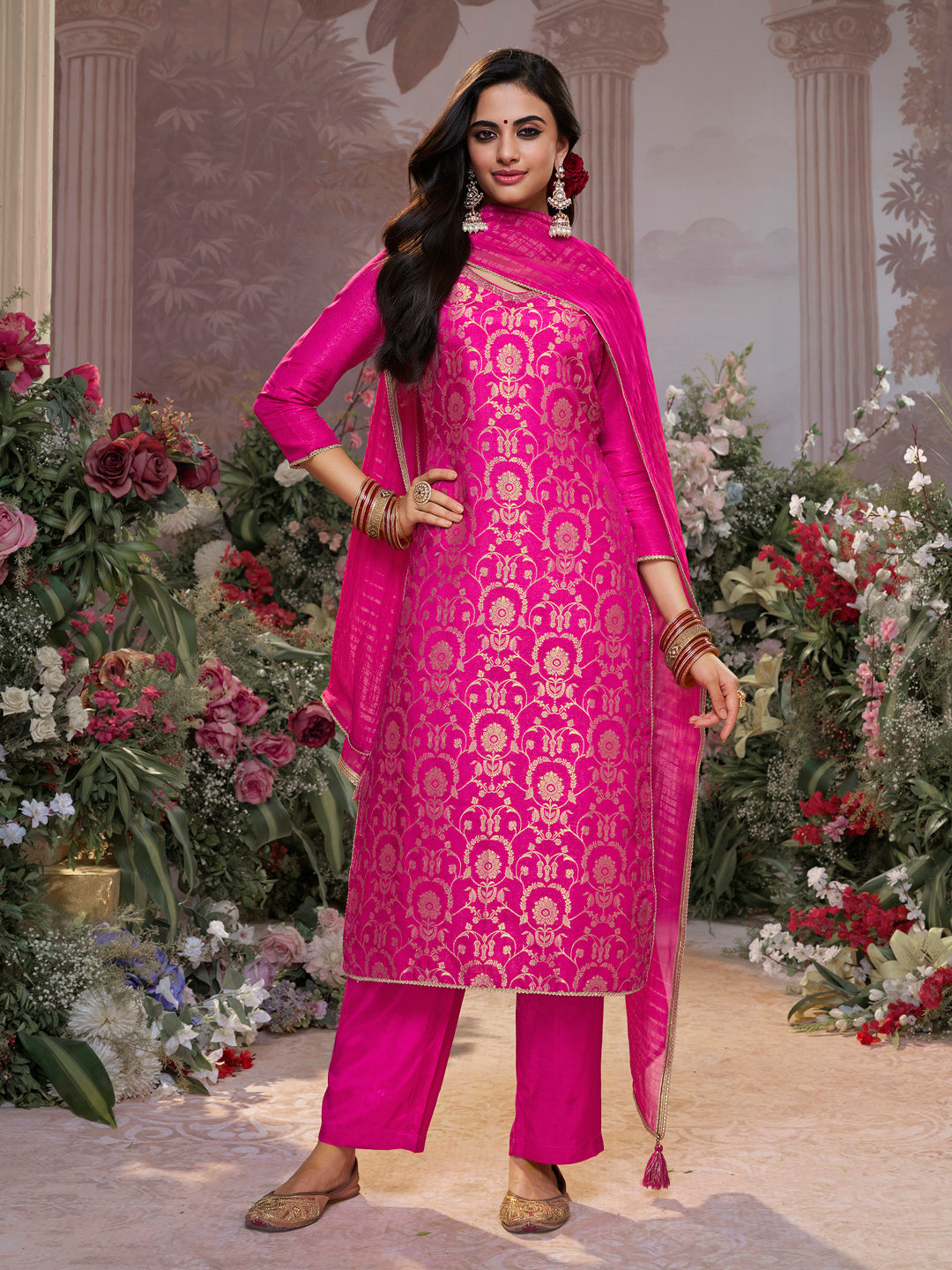 Pink Chinon Kurta Set with Jacquard and Zari Work, Paired with an Organza Dupatta