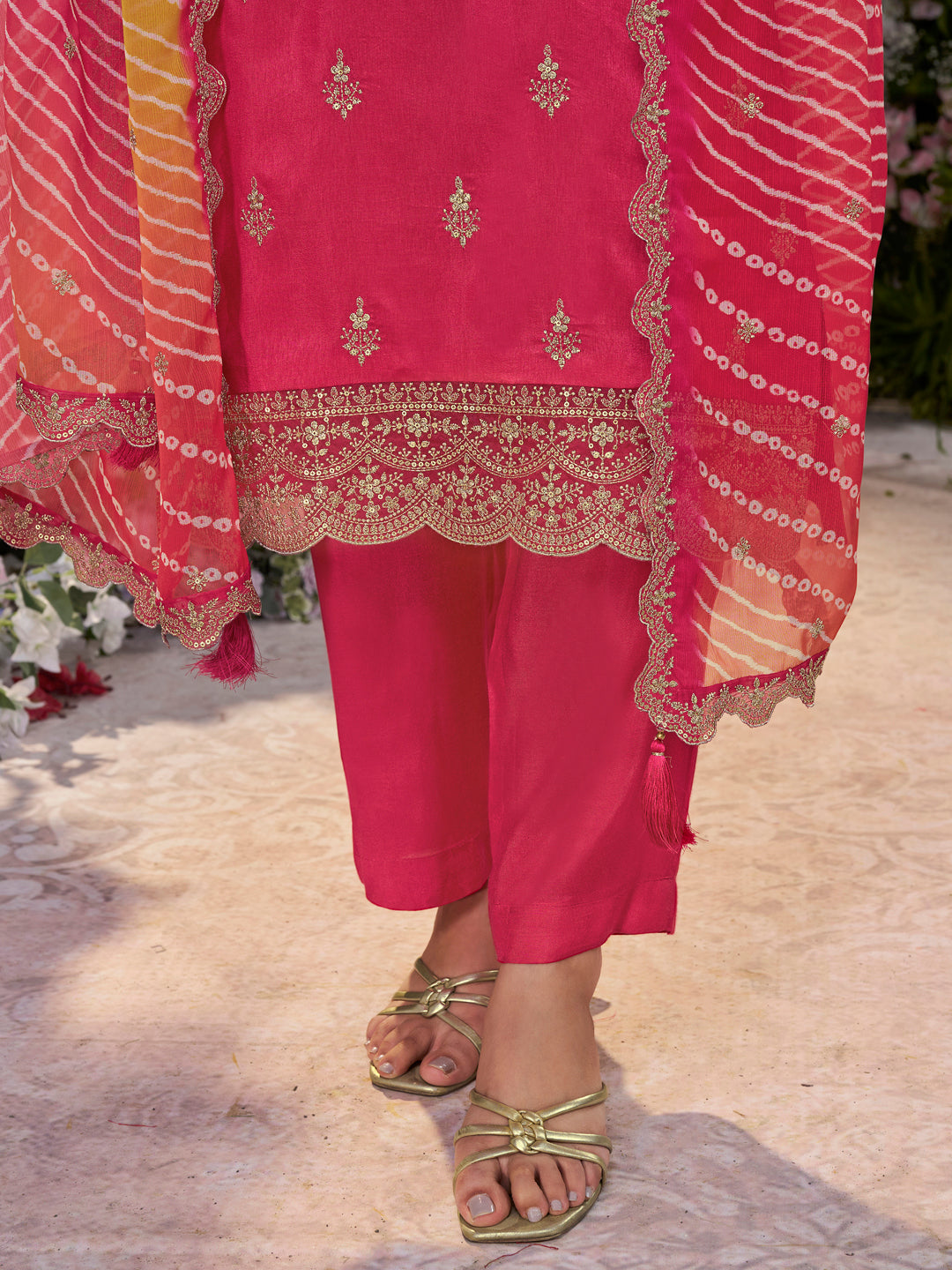Red Dola Silk Kurta Set with Embroidered Work Paired with Chiffon Dupatta with Digital Print Work - qivii