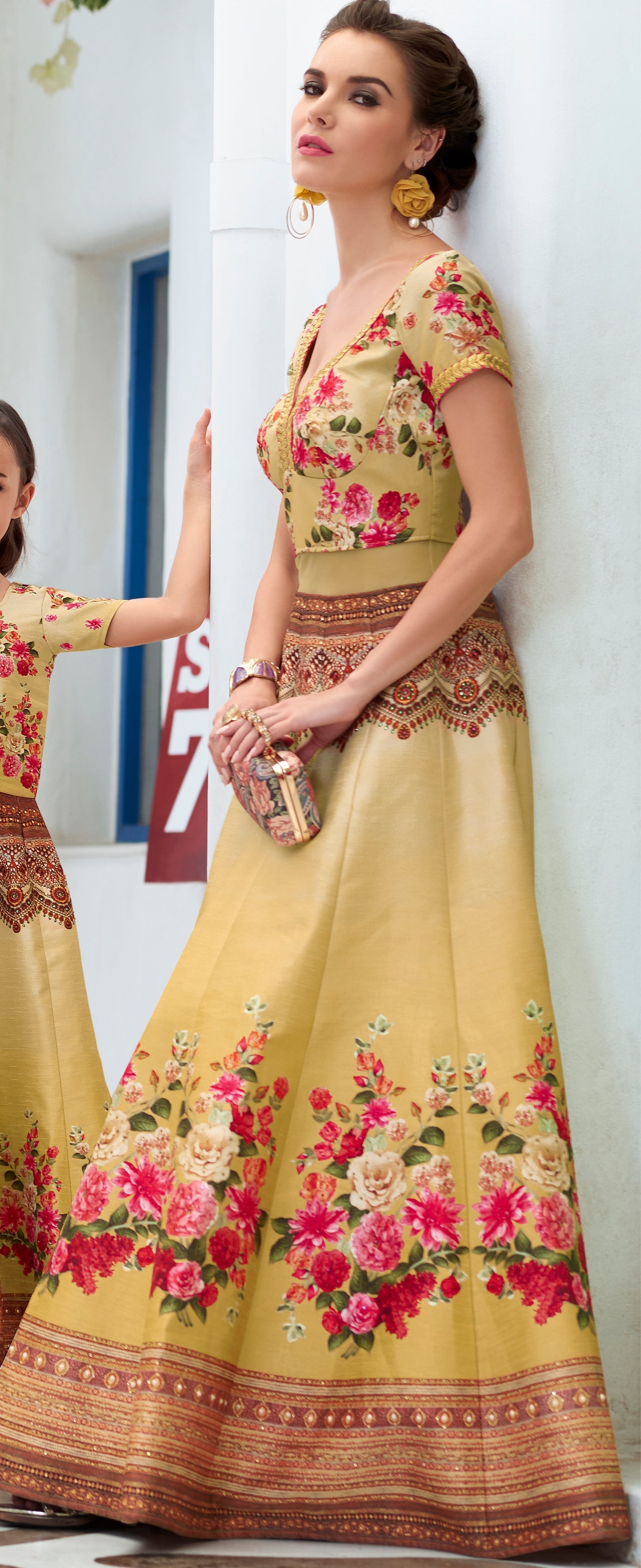 Infinite Illusion: A Long Gown for the Visionary Woman - qivii