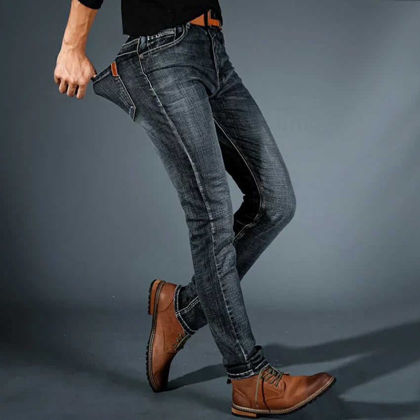 EERSTE KLAS JEANS MET ELASTIEK  - By Qivii