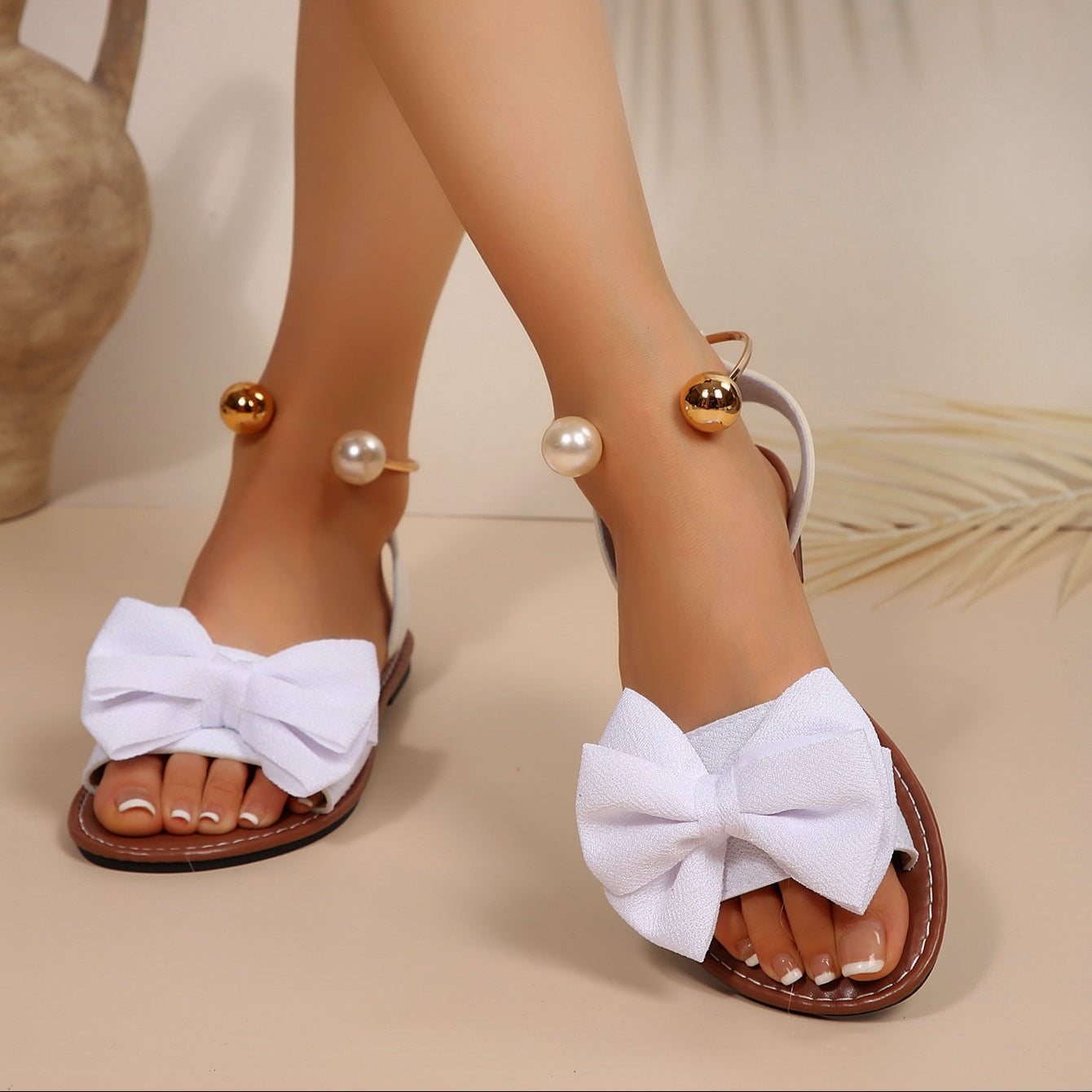 Women’s Serelle Pearl Bow Flat Slides – Minimalist Ankle Strap Casual Sandals (US 5–10.5)