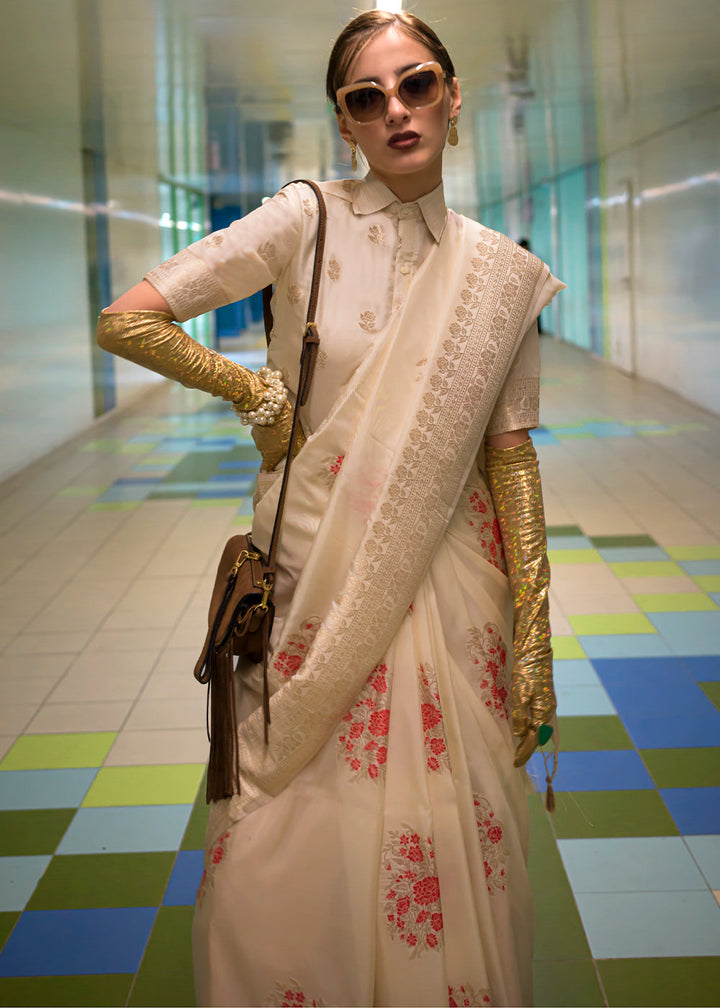 Traditional Cream White Handloom Woven Banarasi Silk Saree with detailed weaving