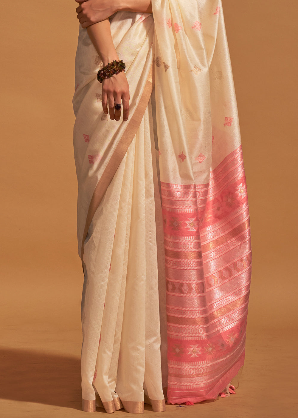 Cream White Handloom Woven Silk Saree