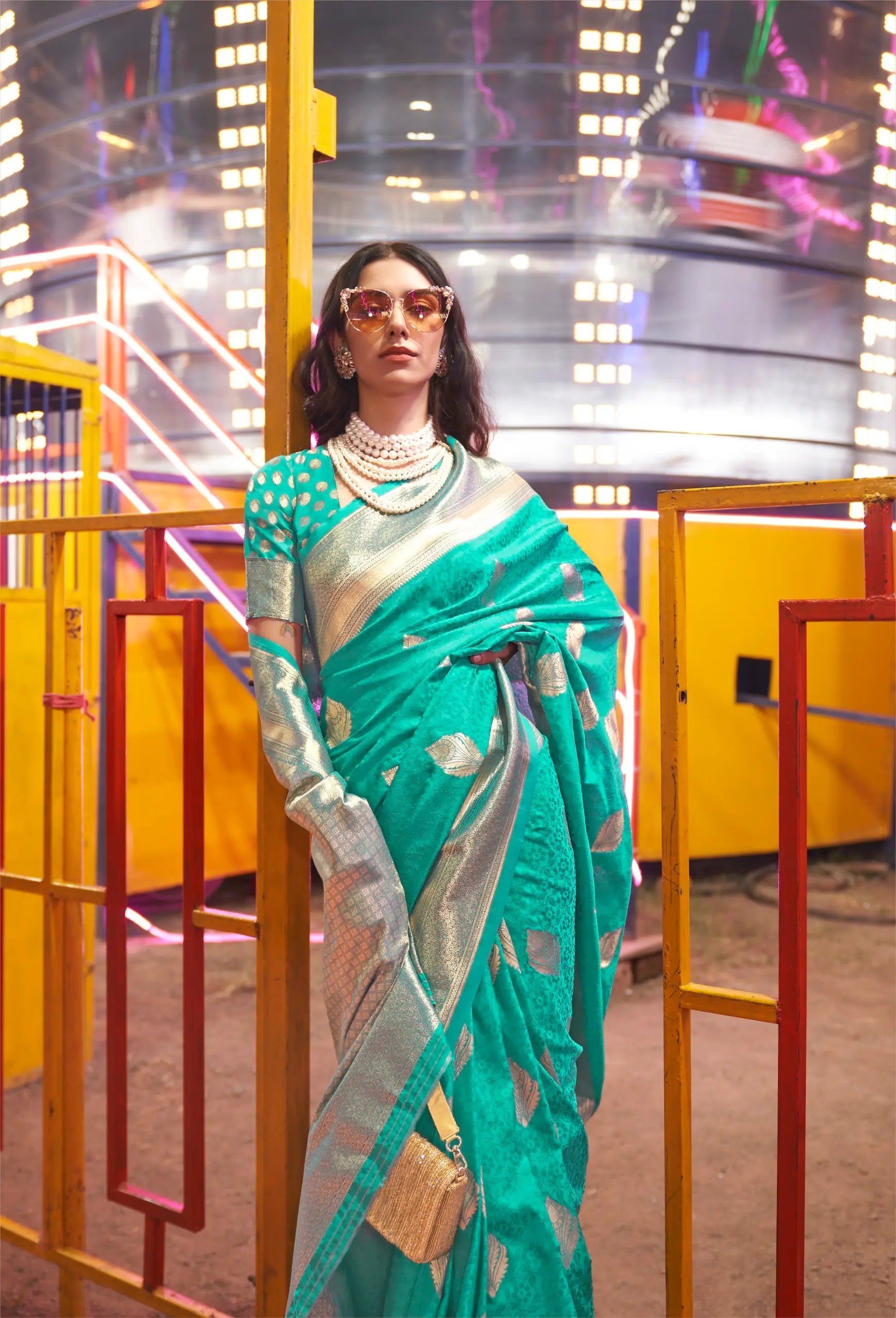 Dark Turquoise Handloom Weaving Silk Saree With Handwoven Art - qivii