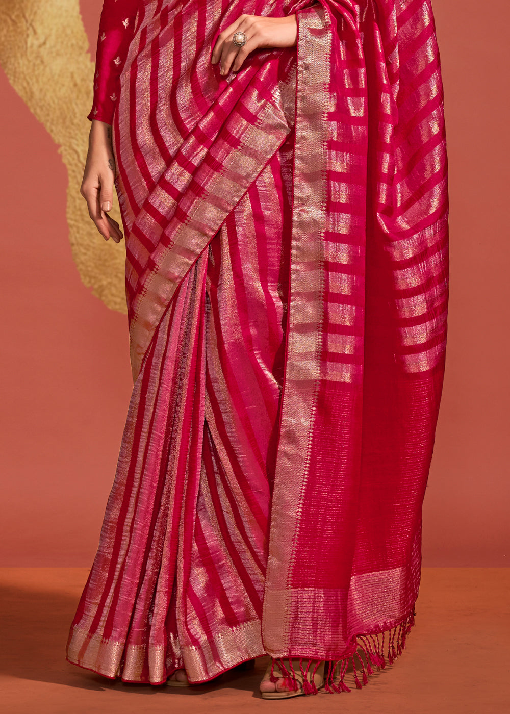 Magenta Pink Handwoven Viscose Designer Saree - qivii