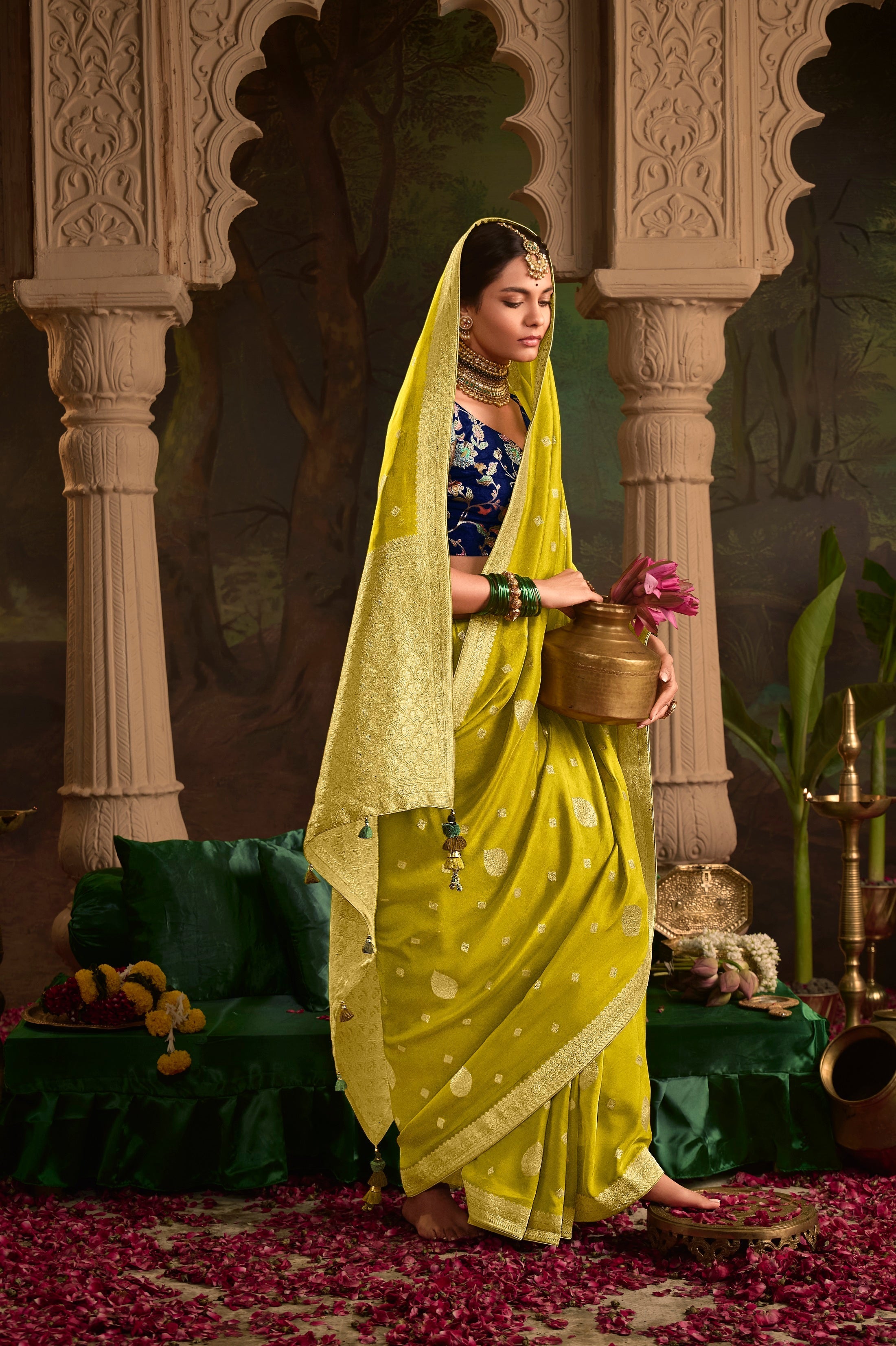 Parrot Green Pure Crepe Dola Silk With Heavy Viewing Work And Tussles On Pallu Saree - qivii