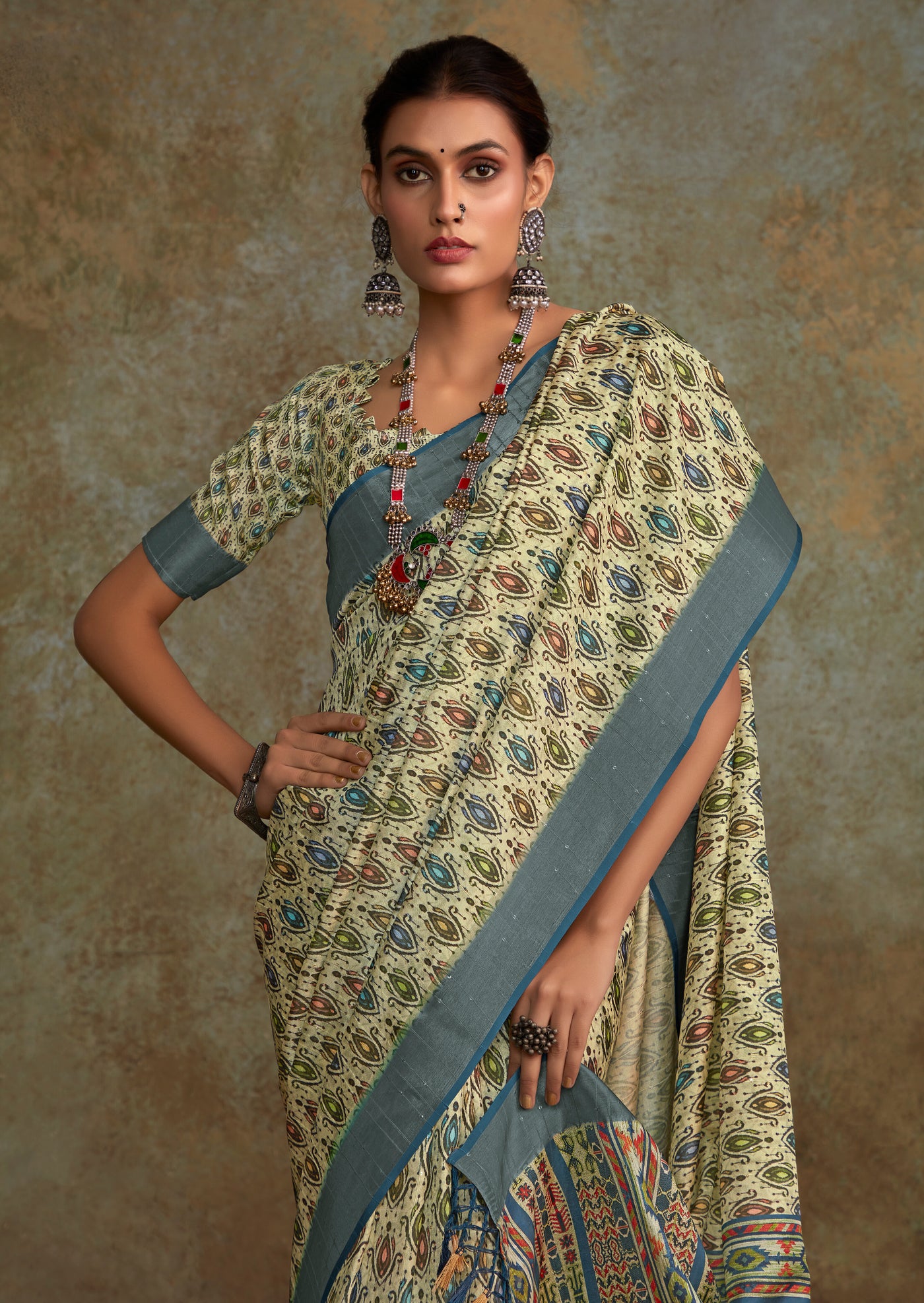 LIME GREEN HANDLOOM SILK WITH SEQUENCE WEAVING SAREE