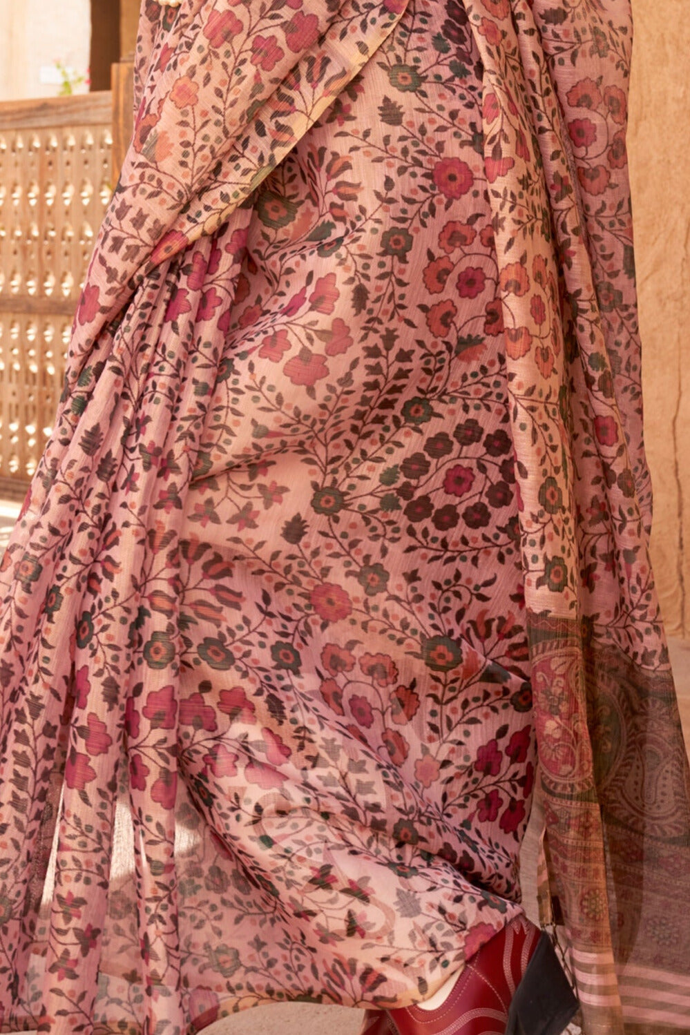 Pink Color Exquisite Handwoven Printed Tissue Fabric Saree