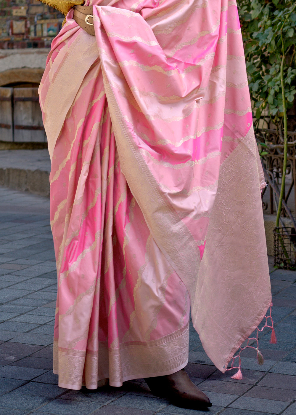 Shades Of Pink Rangkaat Handoom Woven Katan Silk Saree - qivii