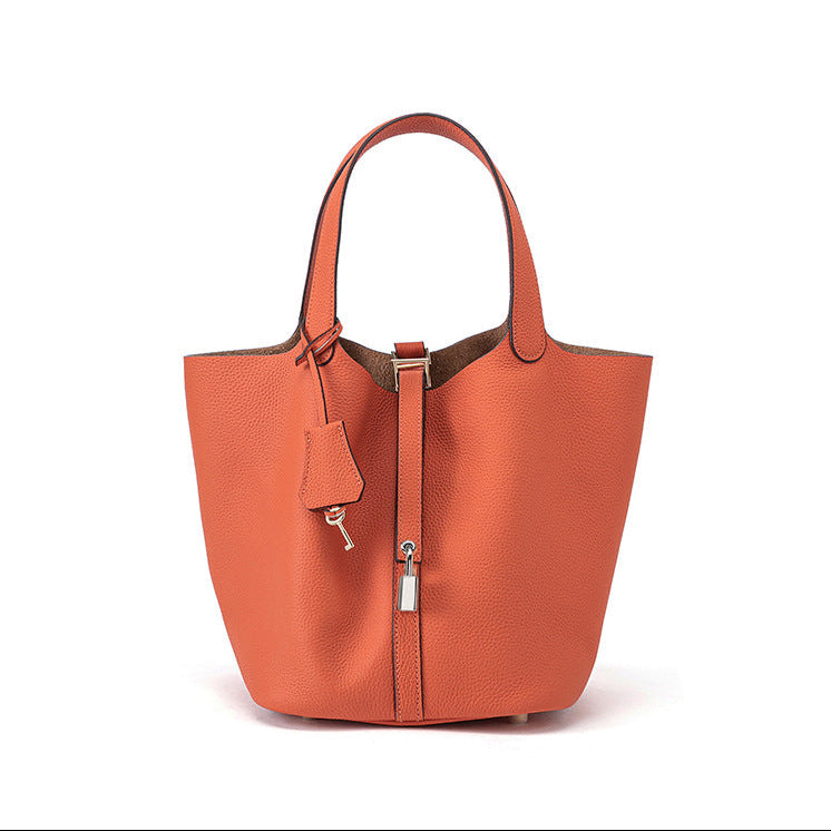 Women's Niche Design Bucket Bag – Exquisite, High-End & Versatile Handheld Tote