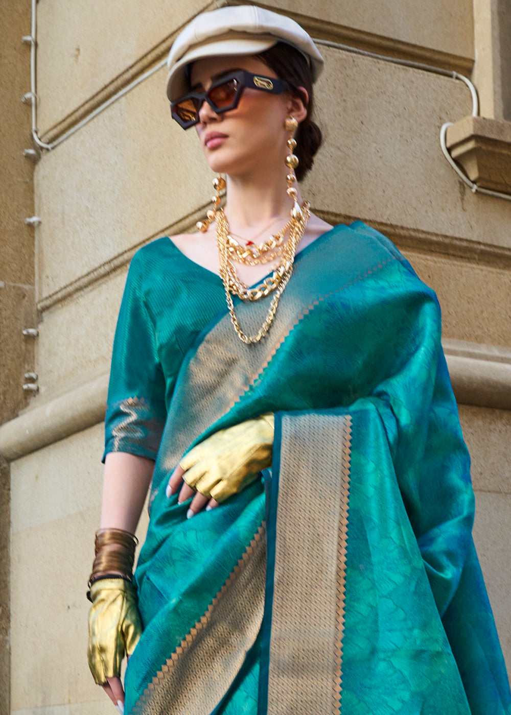 Cerulean Blue Handwoven Two Tone Organza Silk Saree